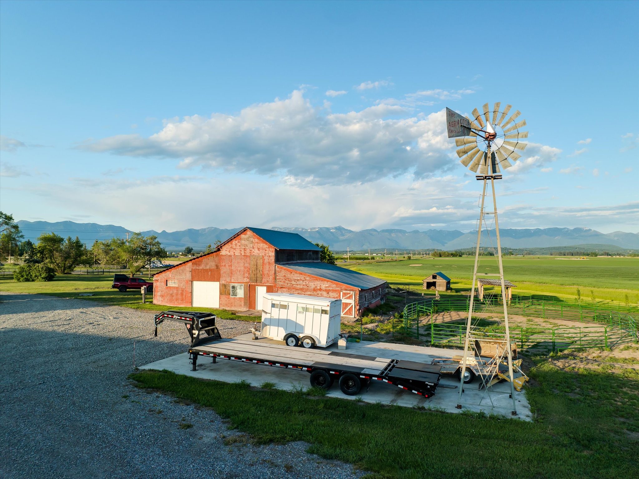 770 Highway 82