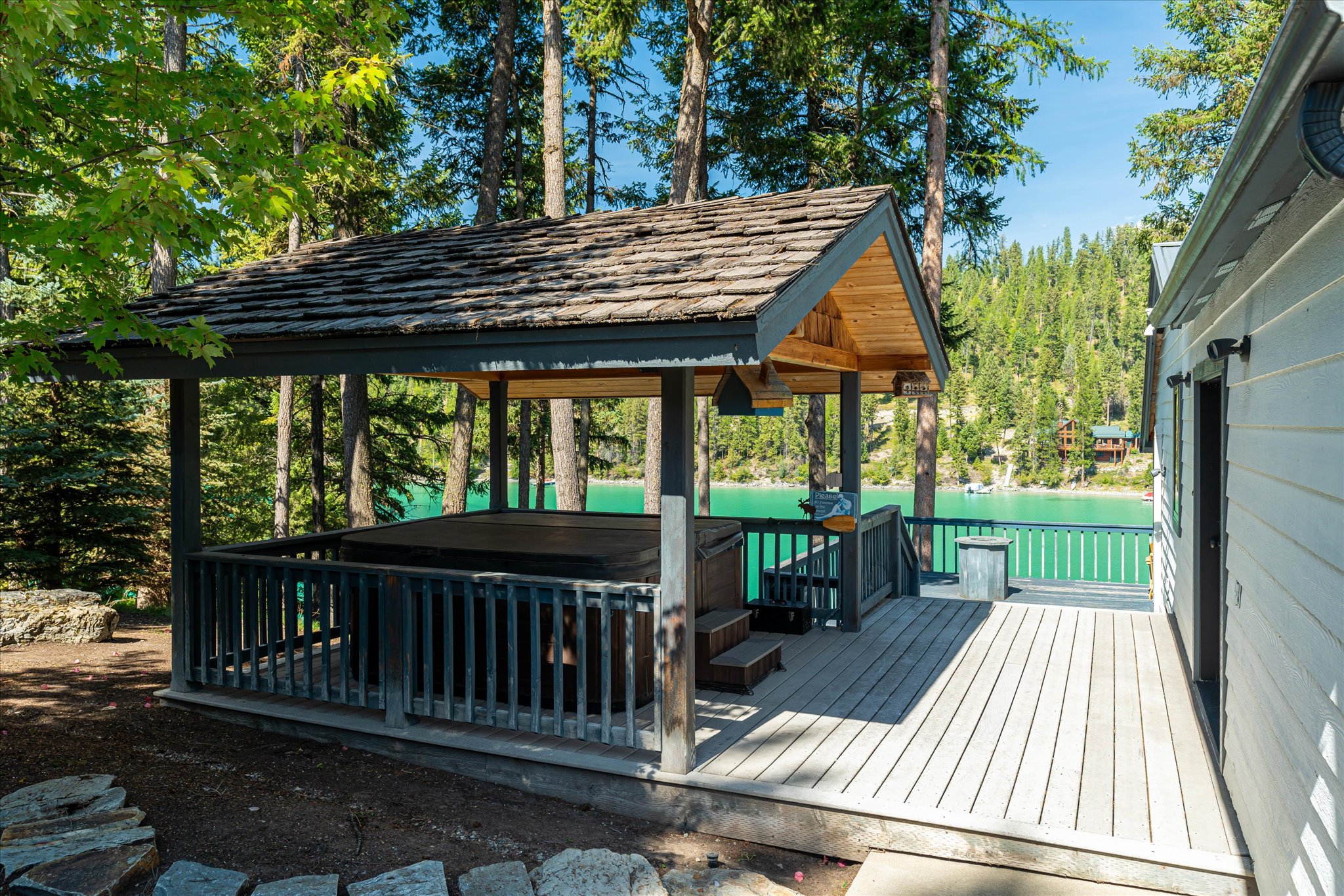 312 & 318 Island Dr.