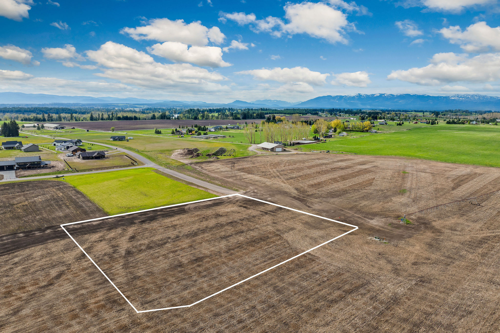3008 Farmhouse Ct