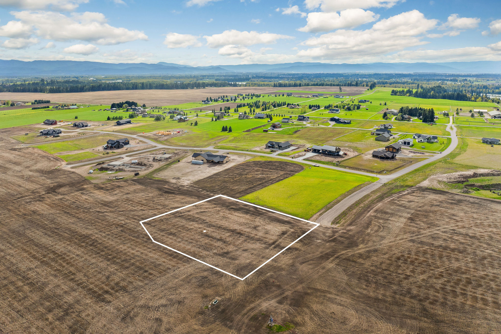 3008 Farmhouse Ct