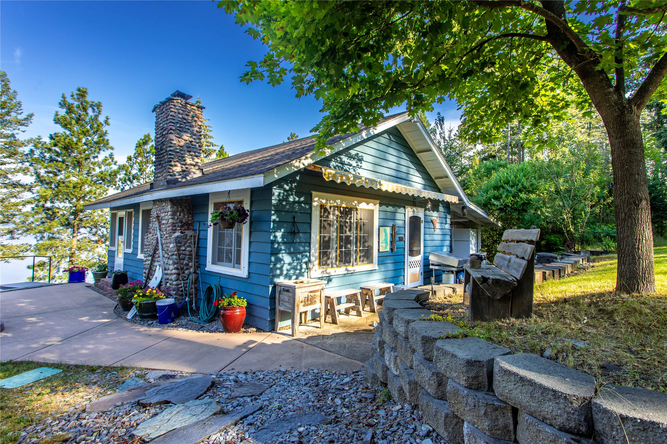 338 Flathead Lodge Road
