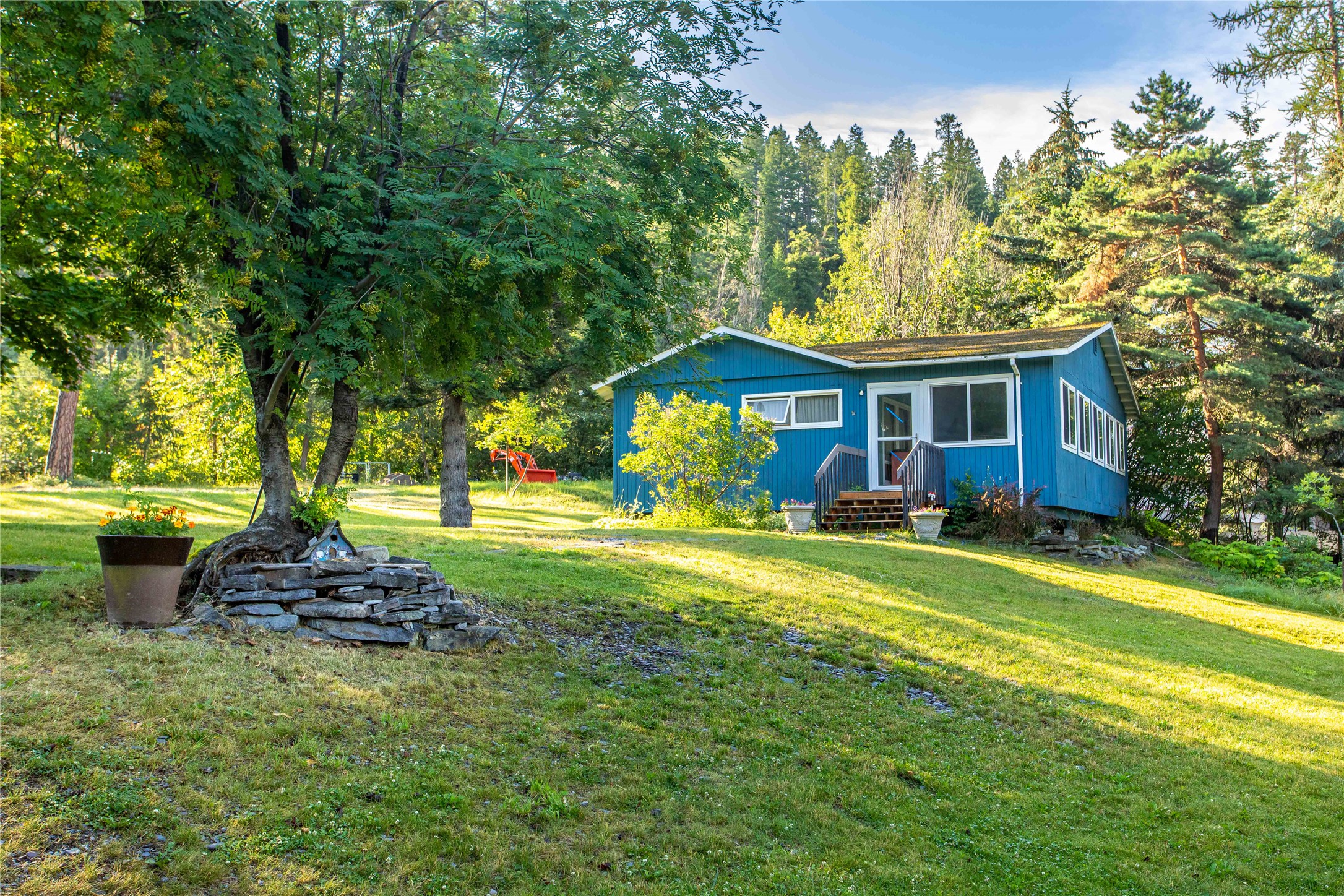 338 Flathead Lodge Road