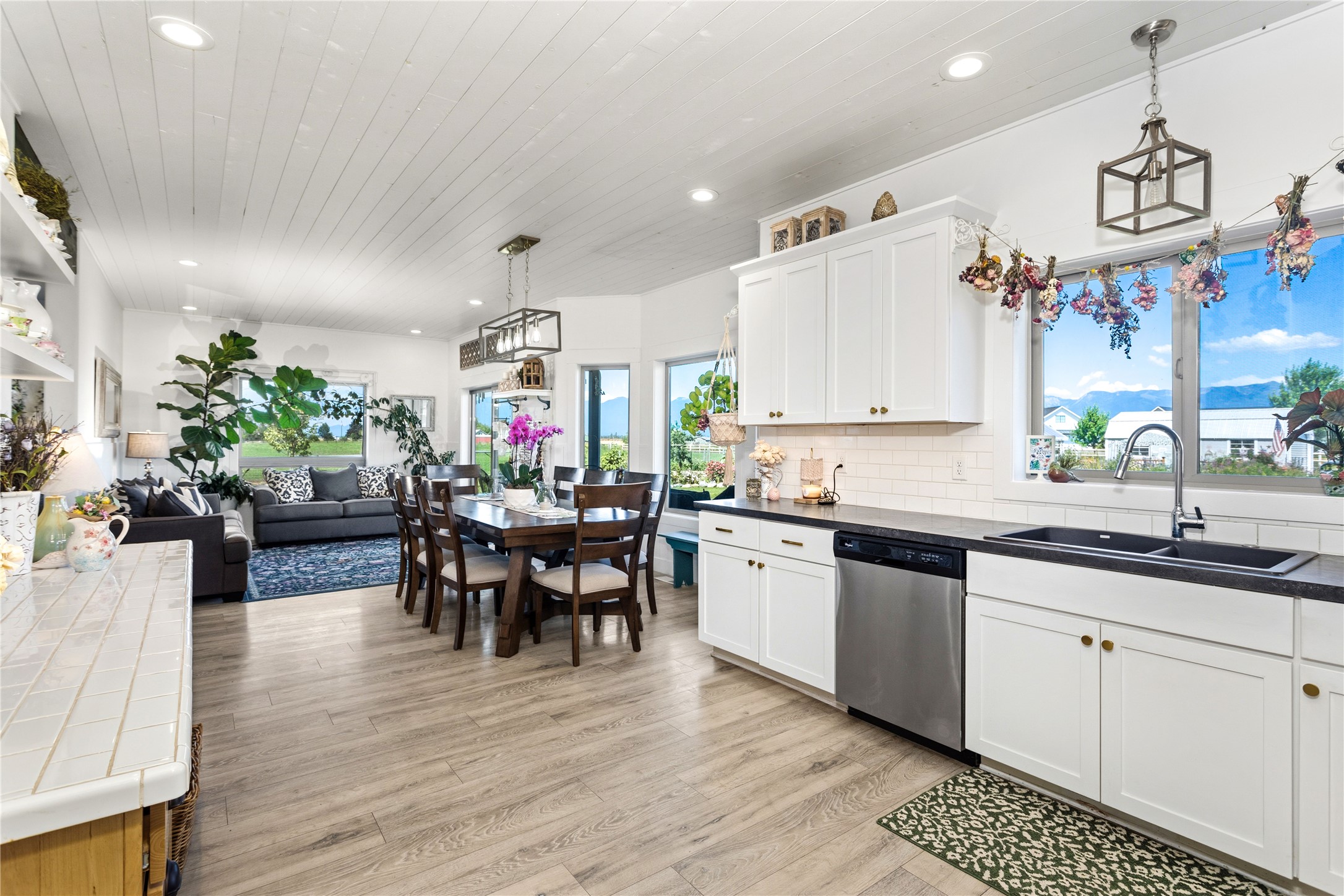 1185 Majestic View Lane