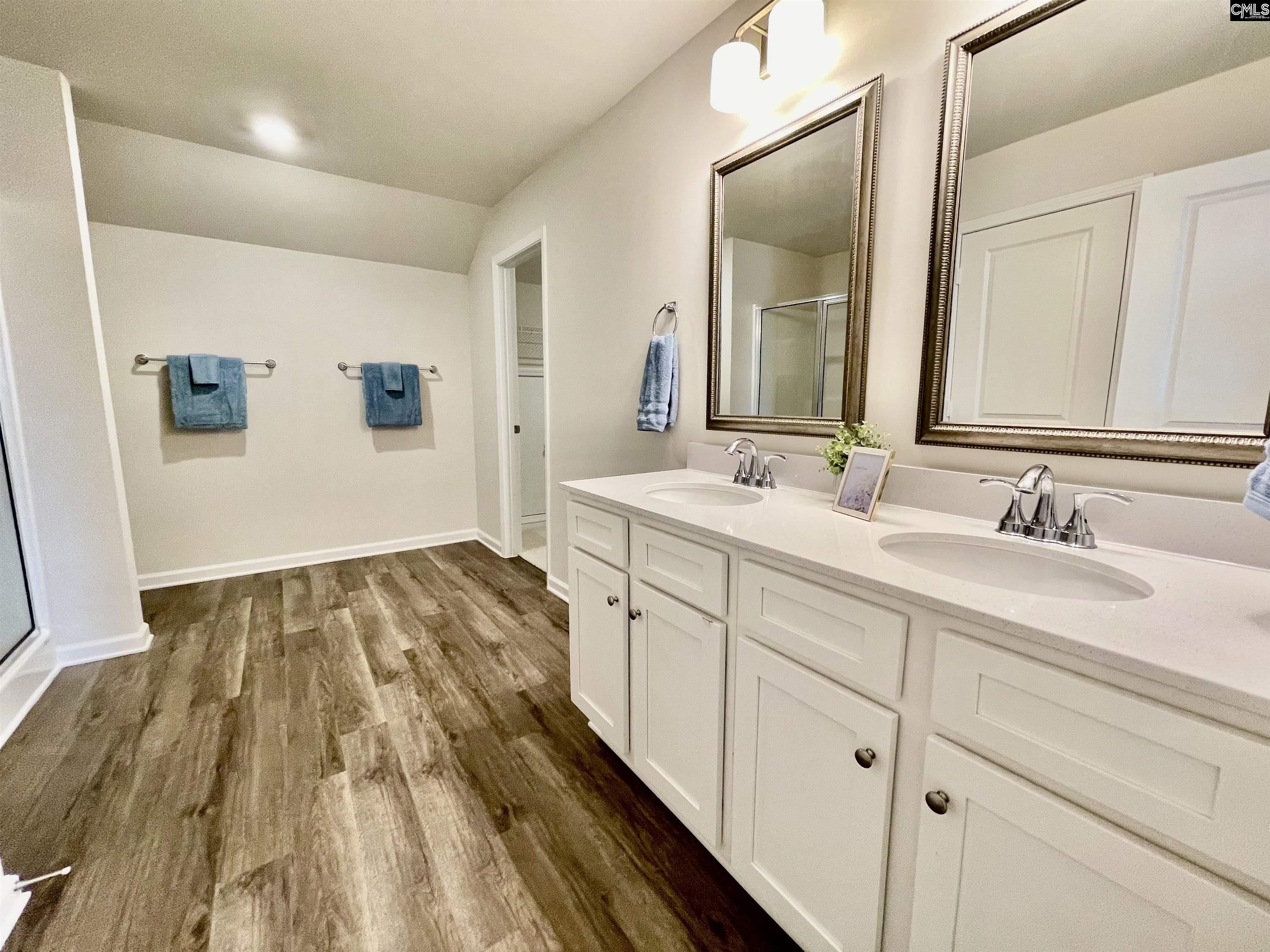 605 Bronze Fantail Run