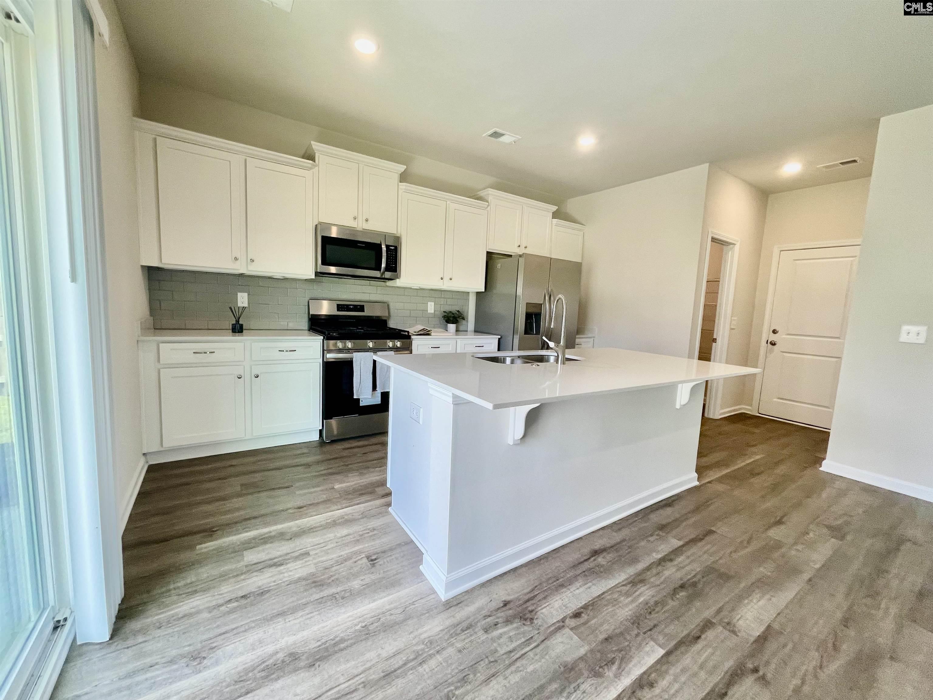 605 Bronze Fantail Run