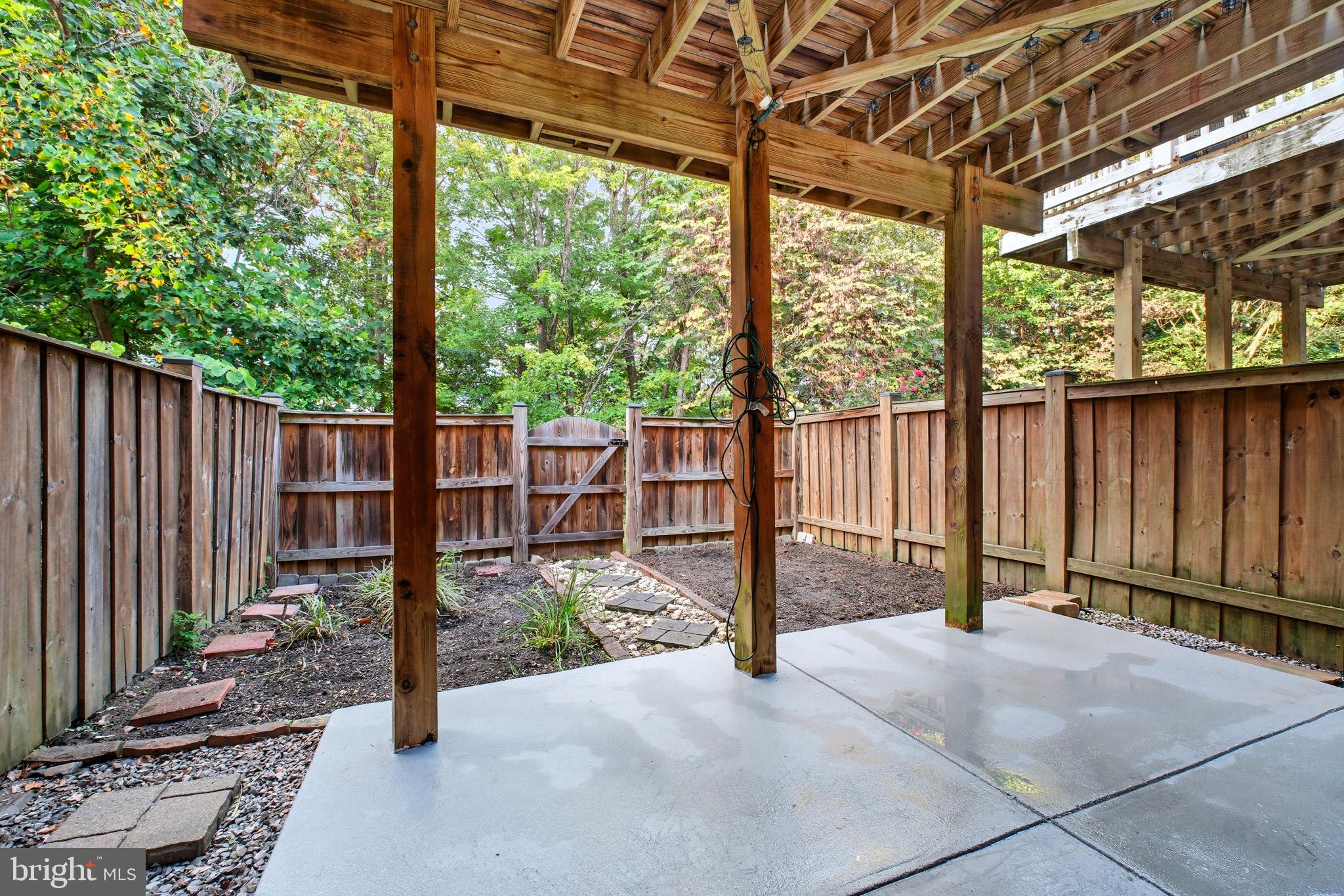 8151 DOVE COTTAGE COURT