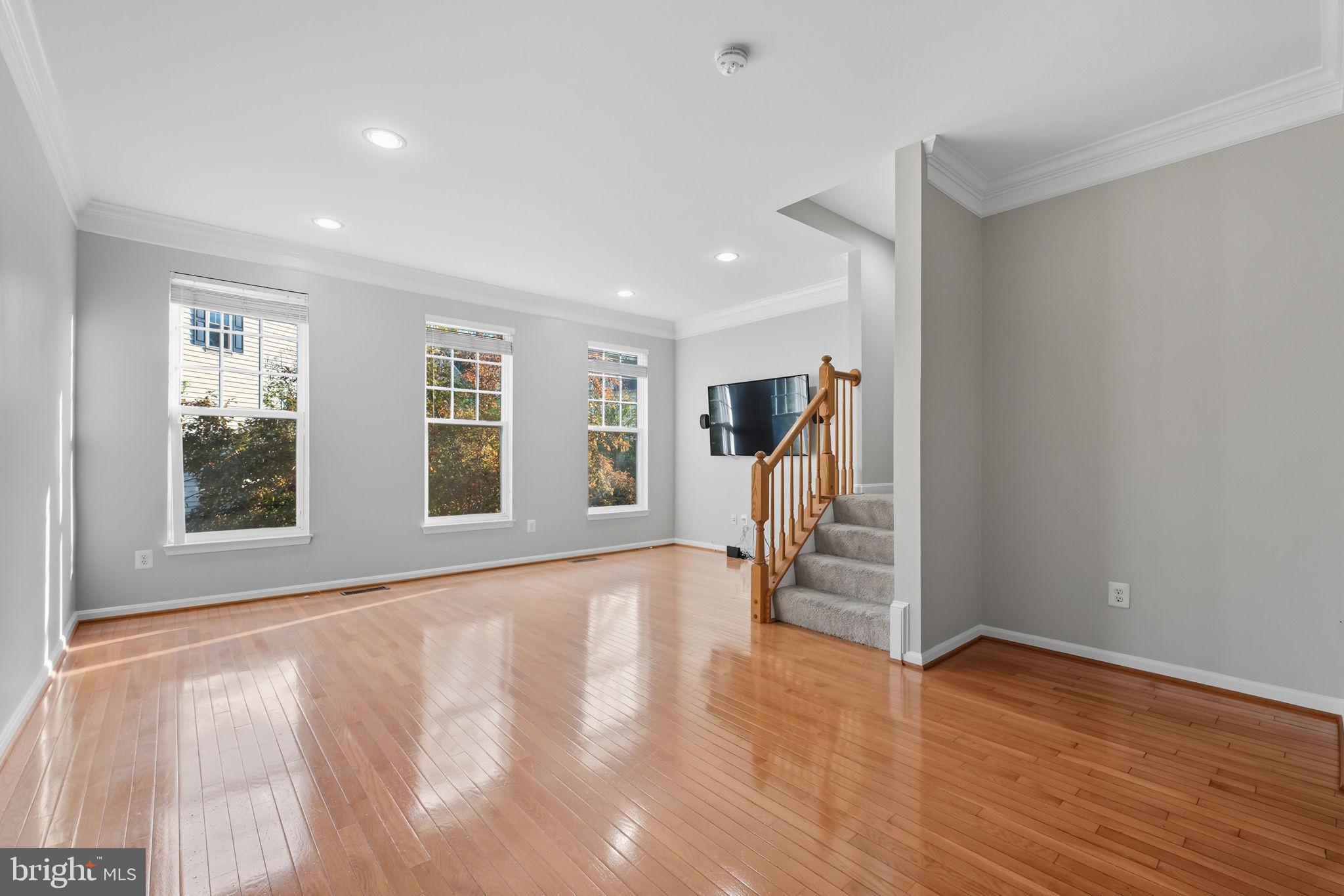 8151 DOVE COTTAGE COURT