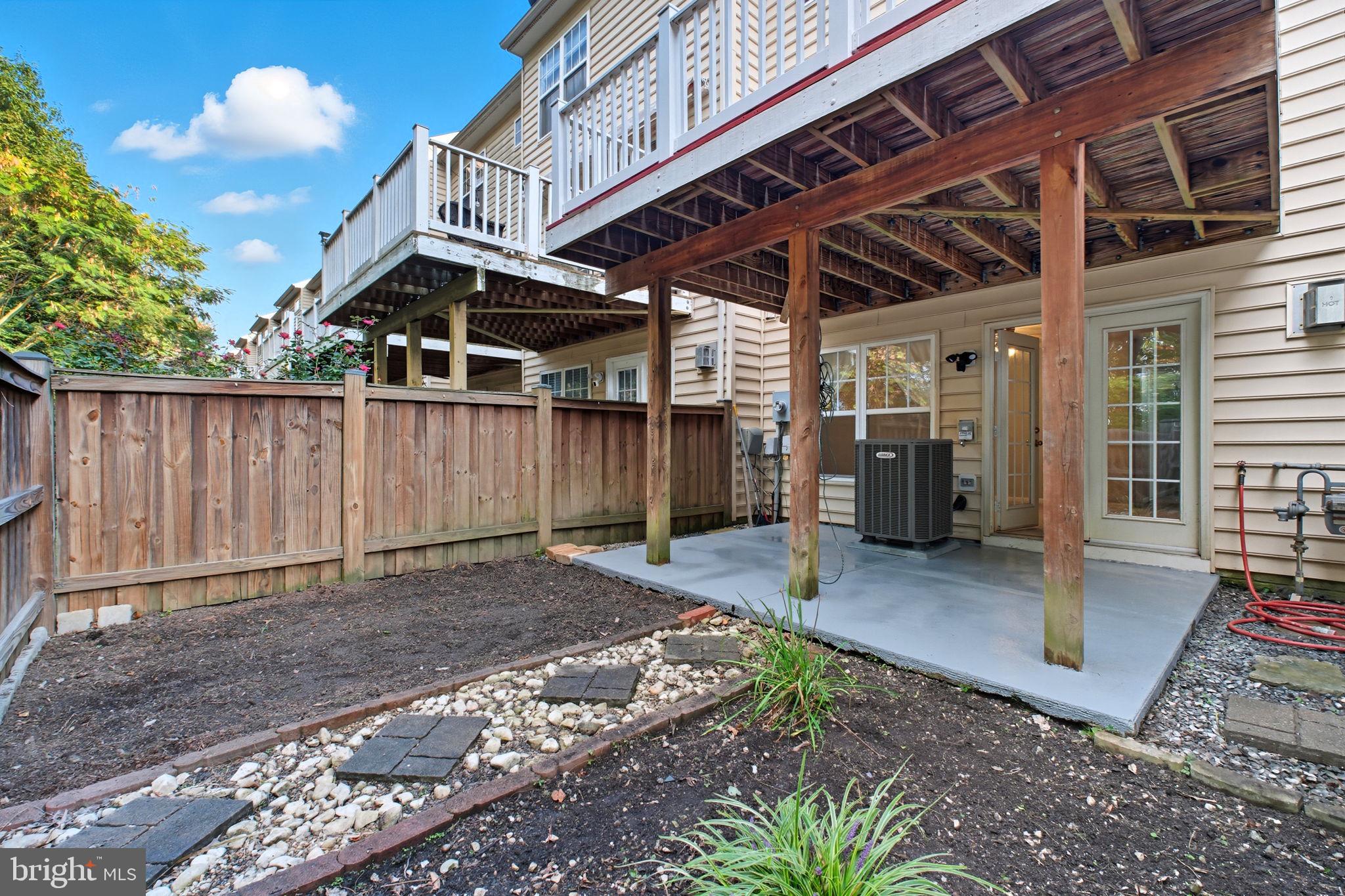 8151 DOVE COTTAGE COURT