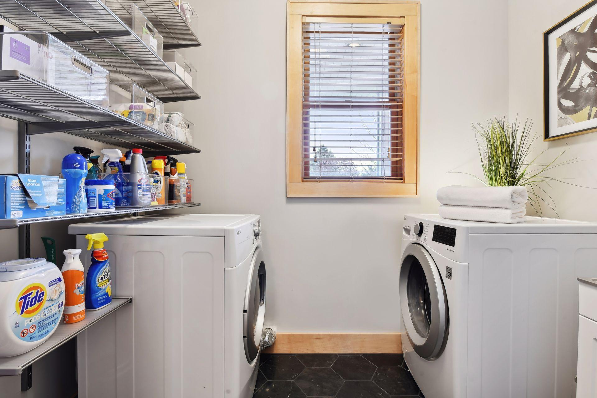 4152 Cleveland Street NE