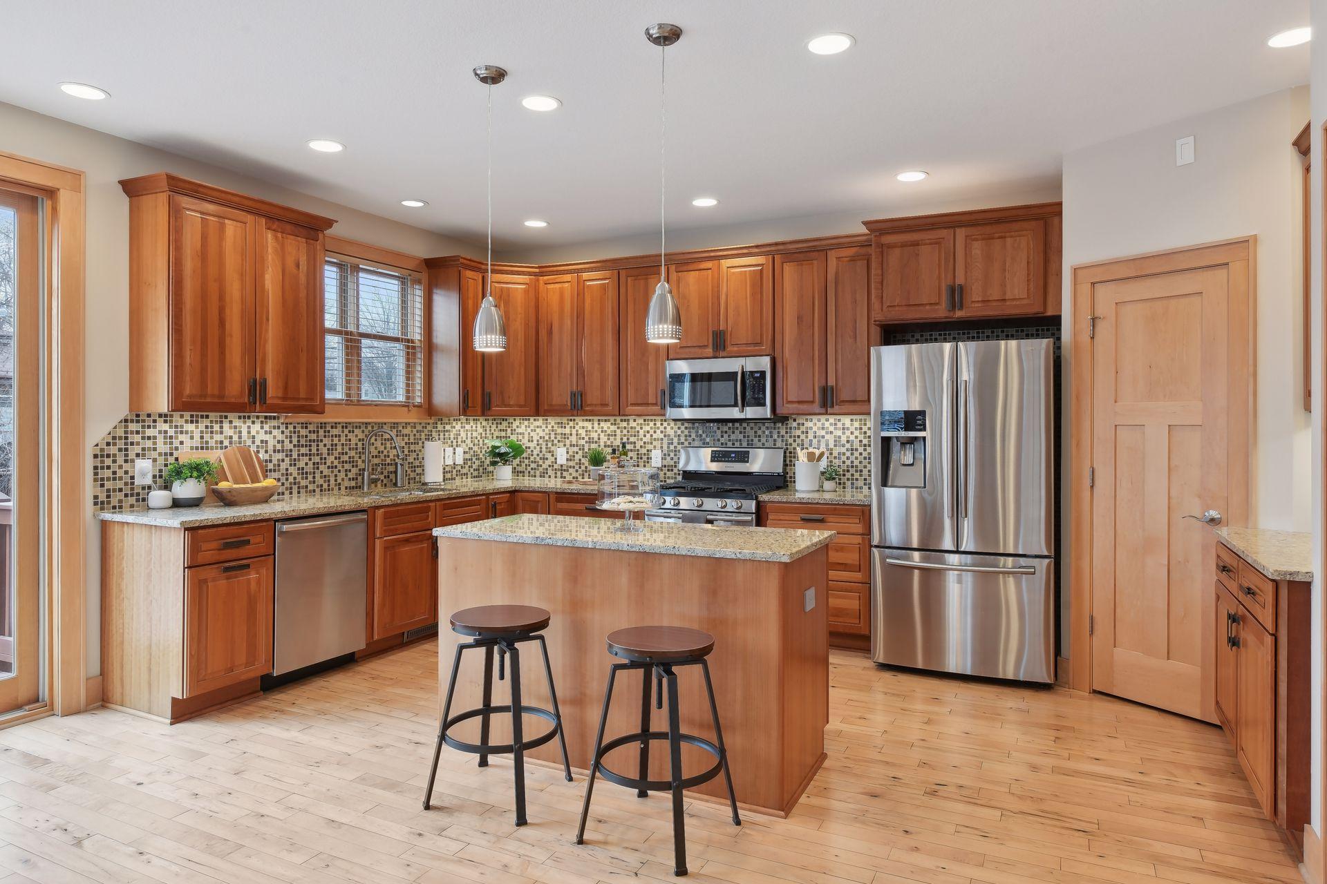 4152 Cleveland Street NE