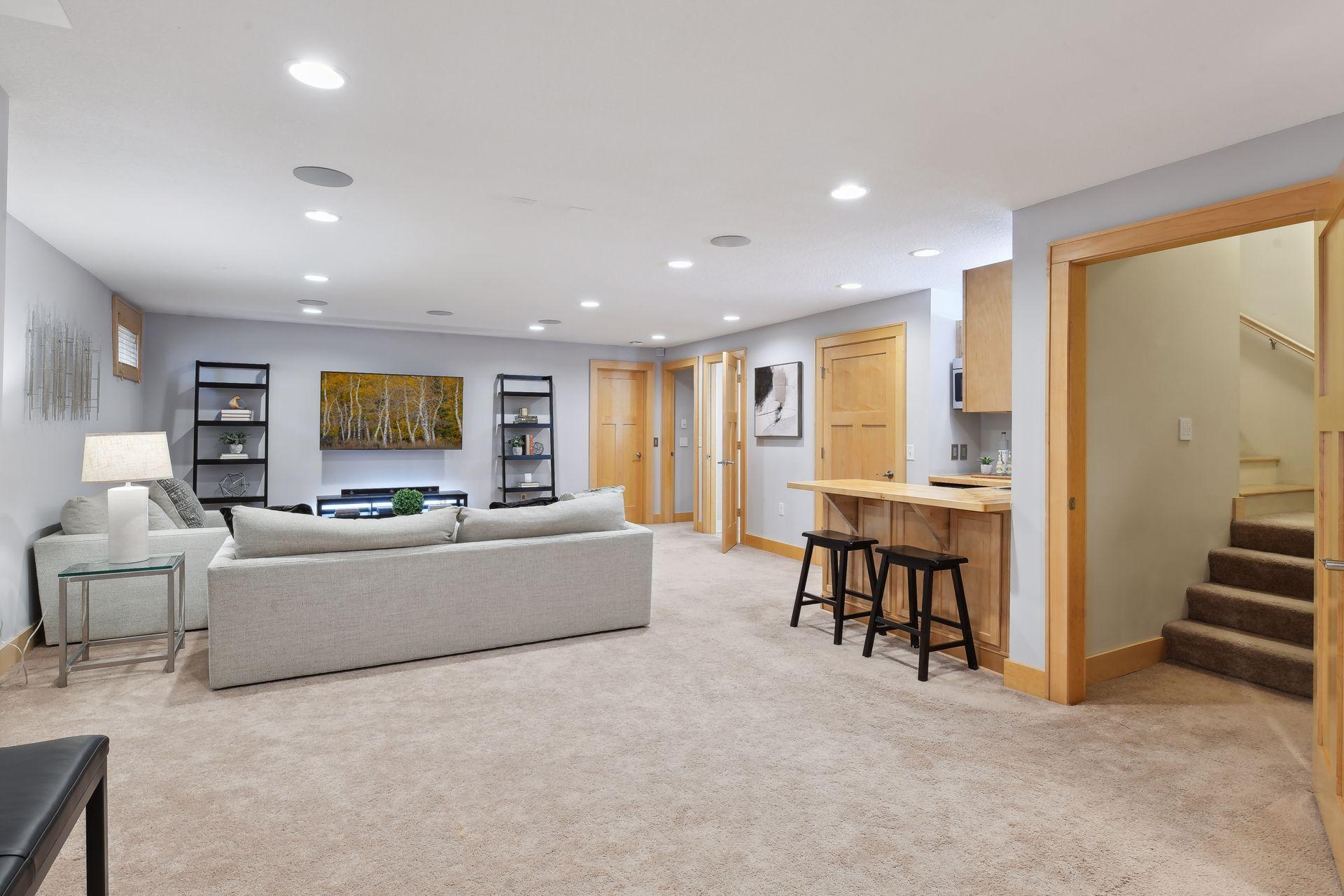 4152 Cleveland Street NE