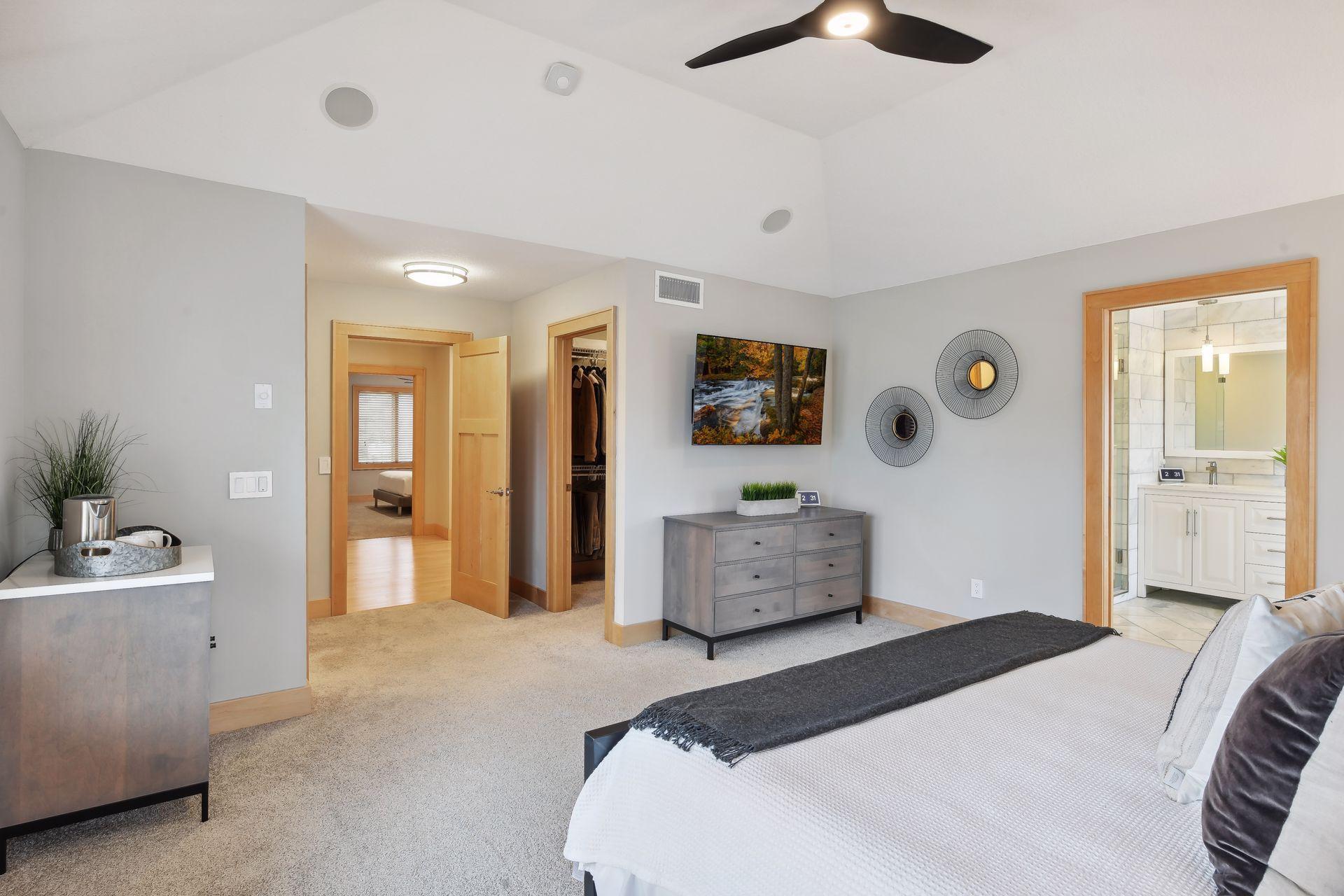 4152 Cleveland Street NE