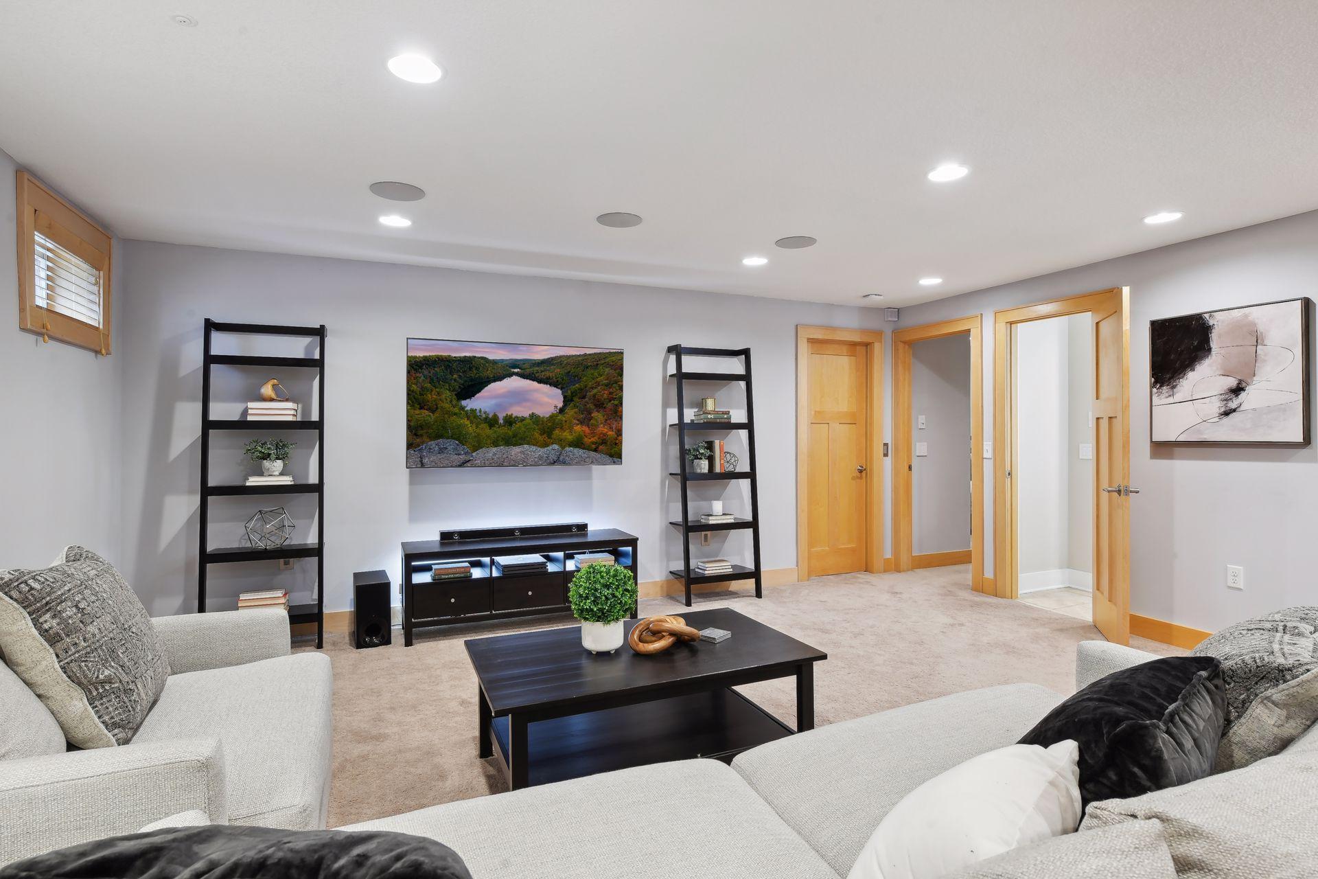 4152 Cleveland Street NE