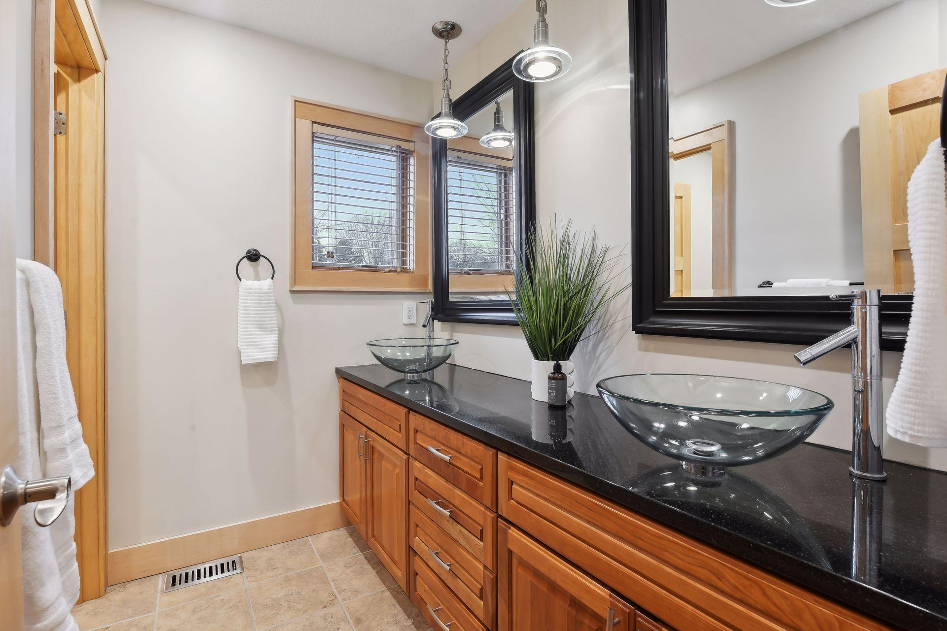 4152 Cleveland Street NE