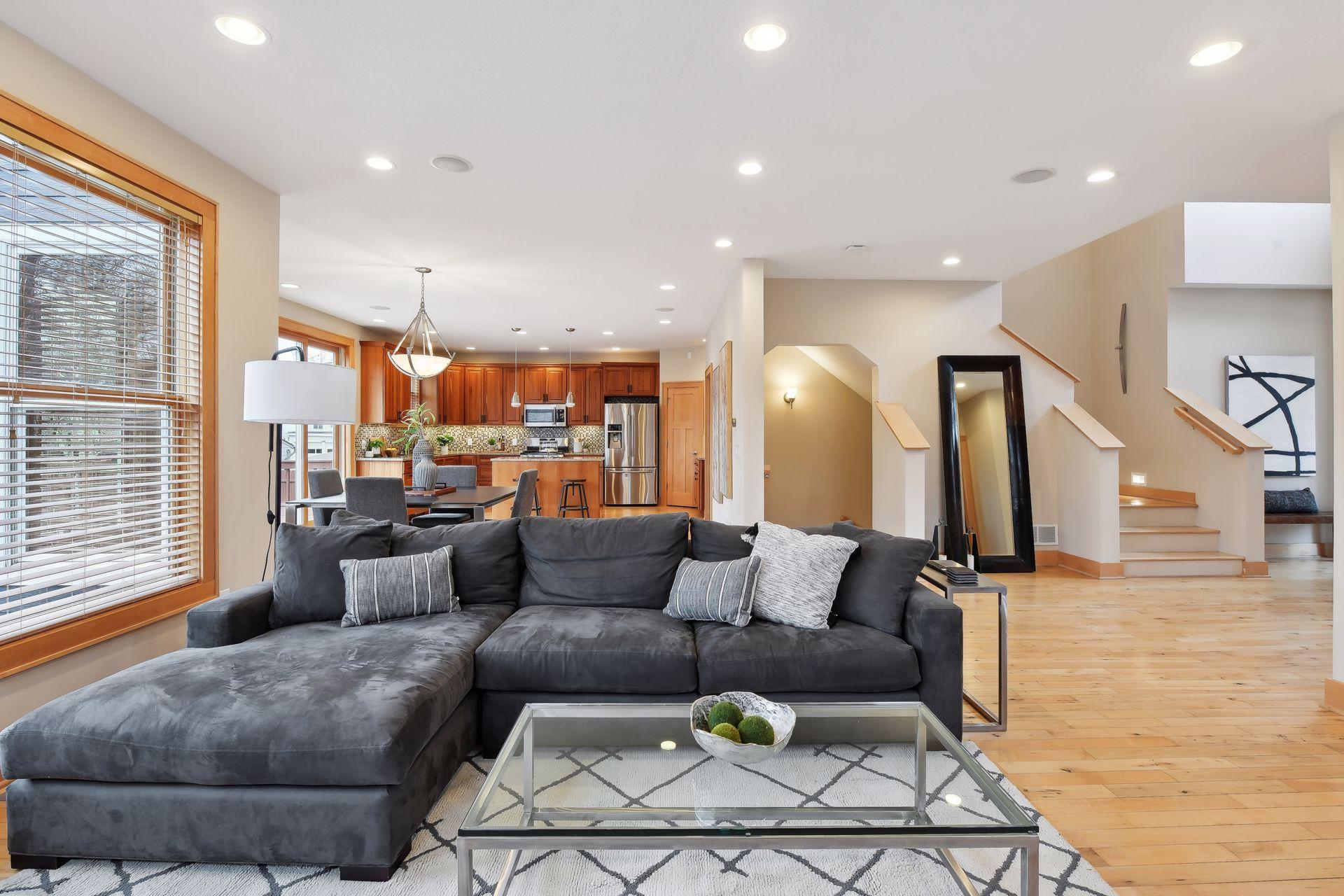 4152 Cleveland Street NE