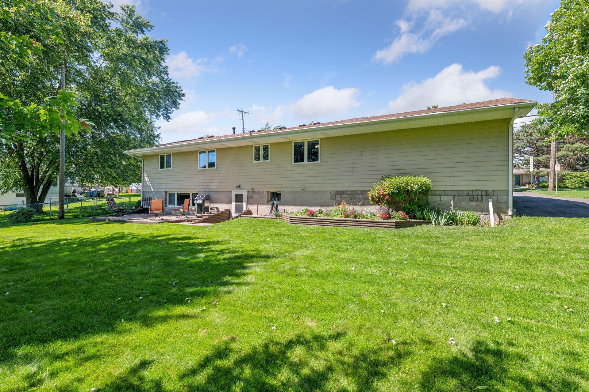 6829 Medicine Lake Road