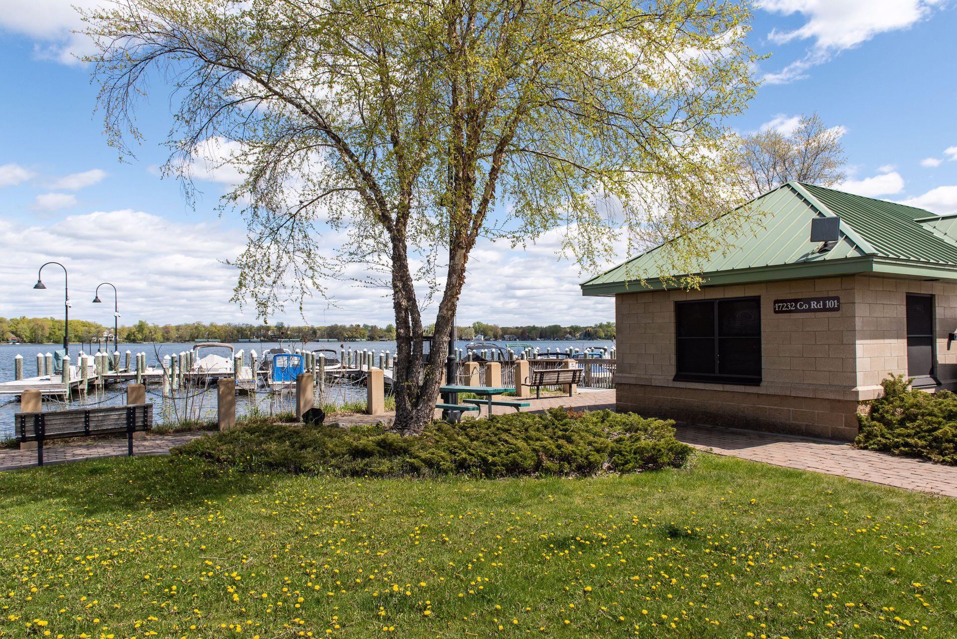 3013 Lake Shore Boulevard
