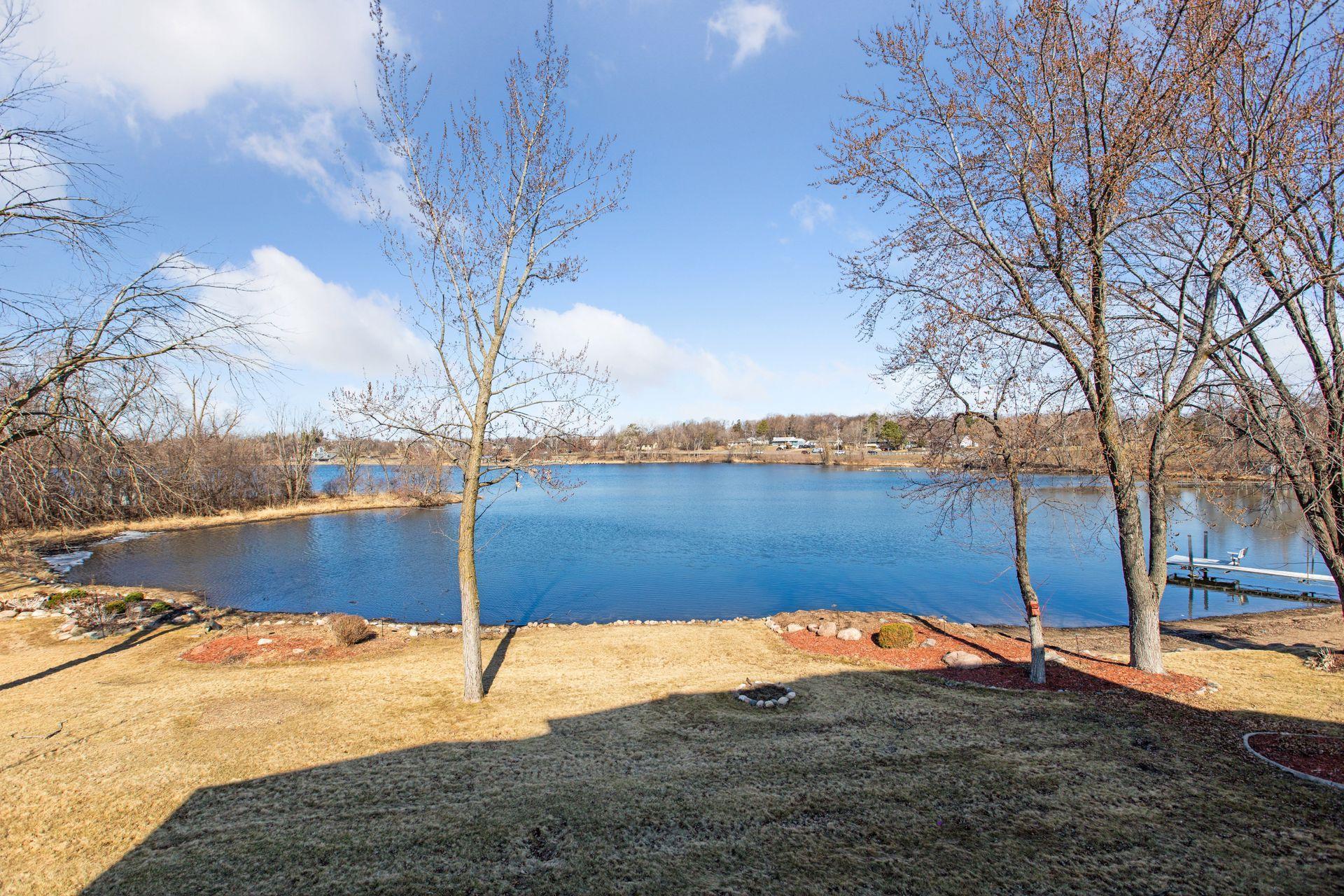 1485 Kingsview Lane N