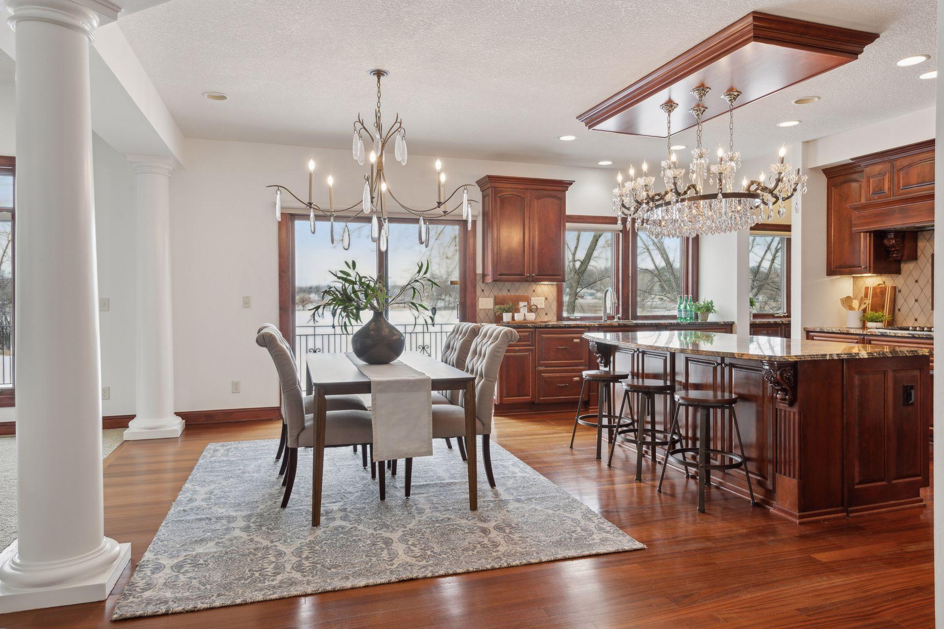 1485 Kingsview Lane N