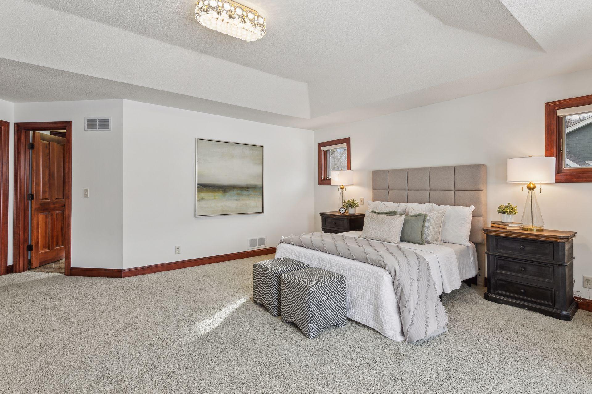 1485 Kingsview Lane N