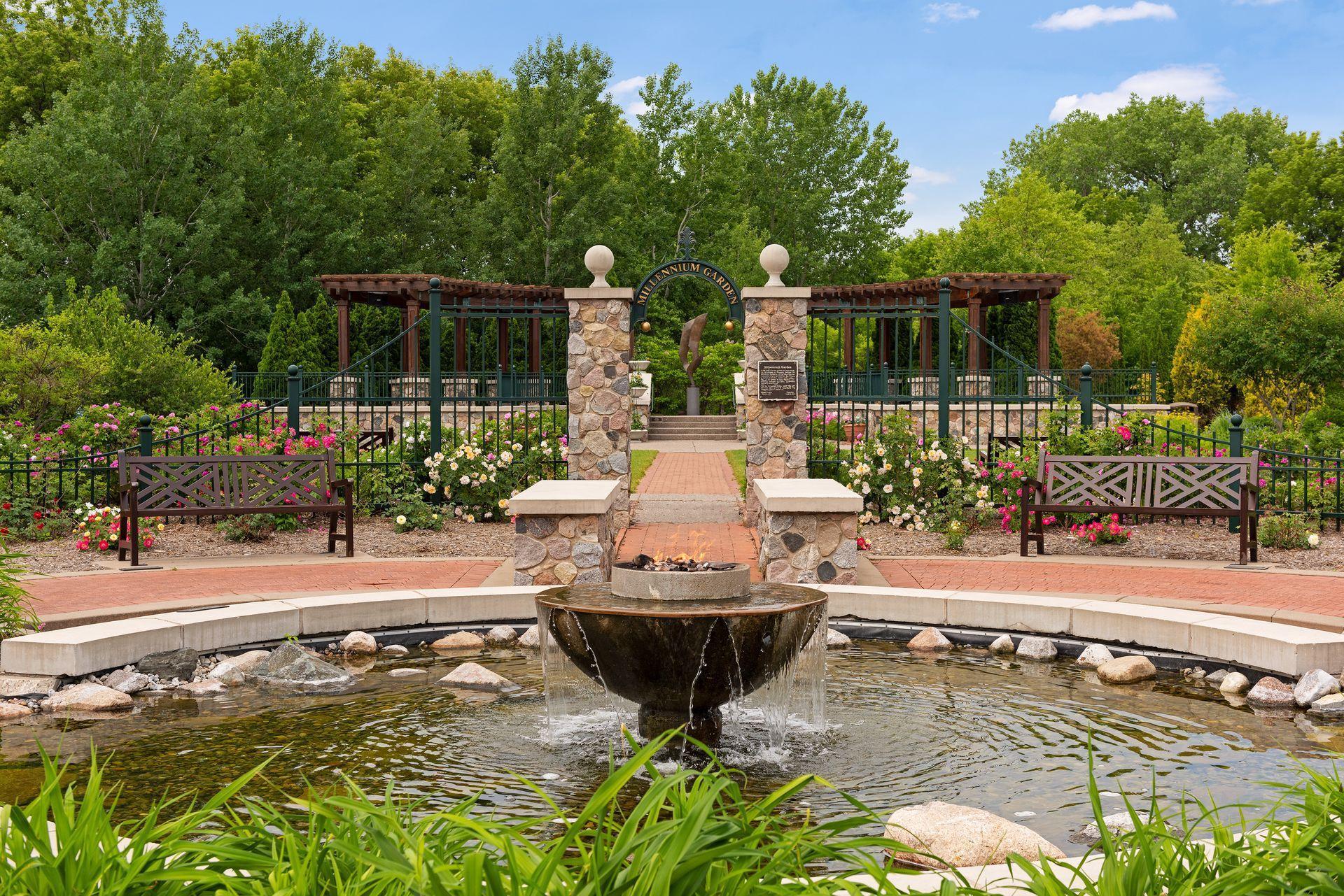 1485 Kingsview Lane N