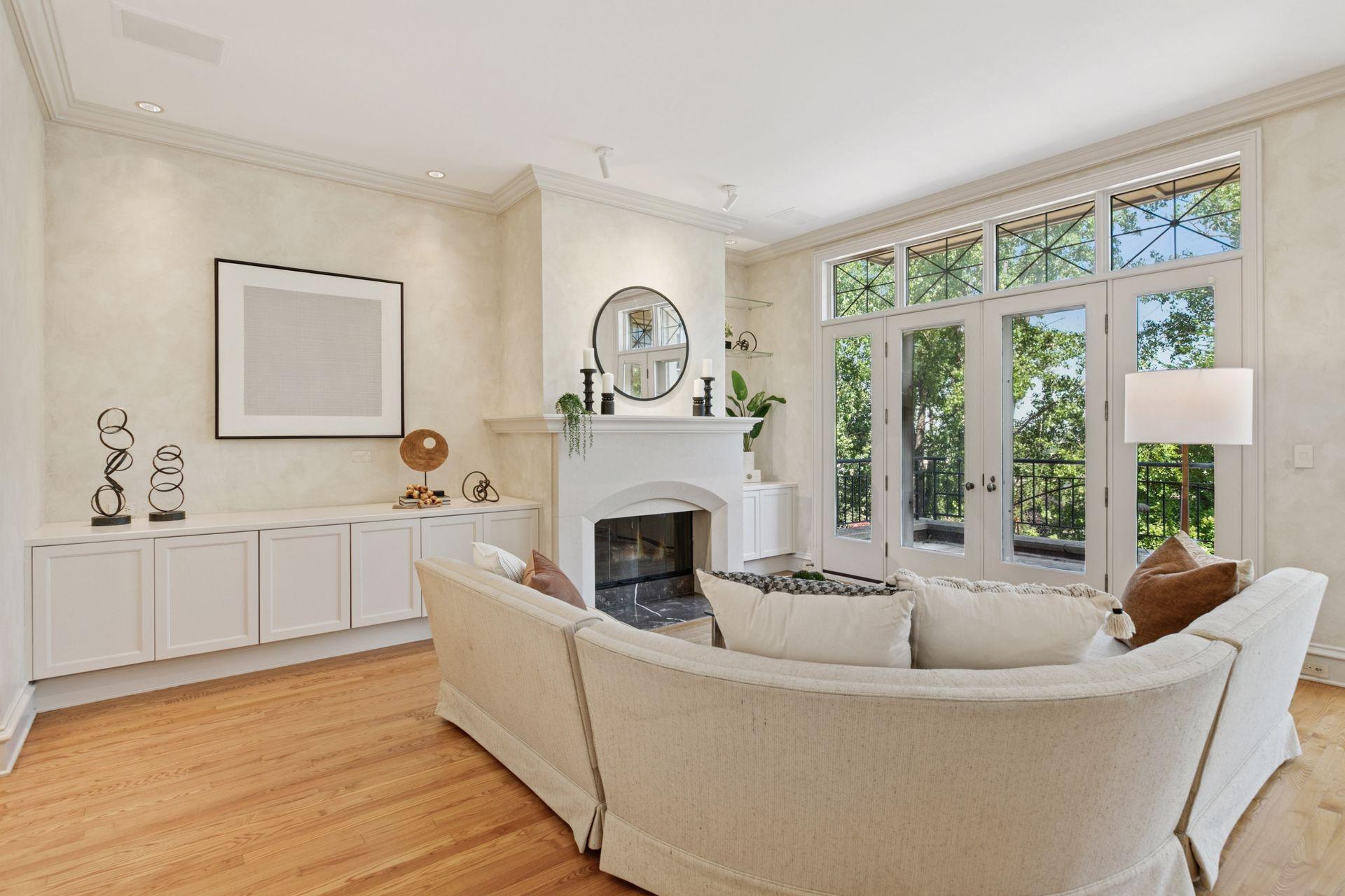 112 Groveland Terrace