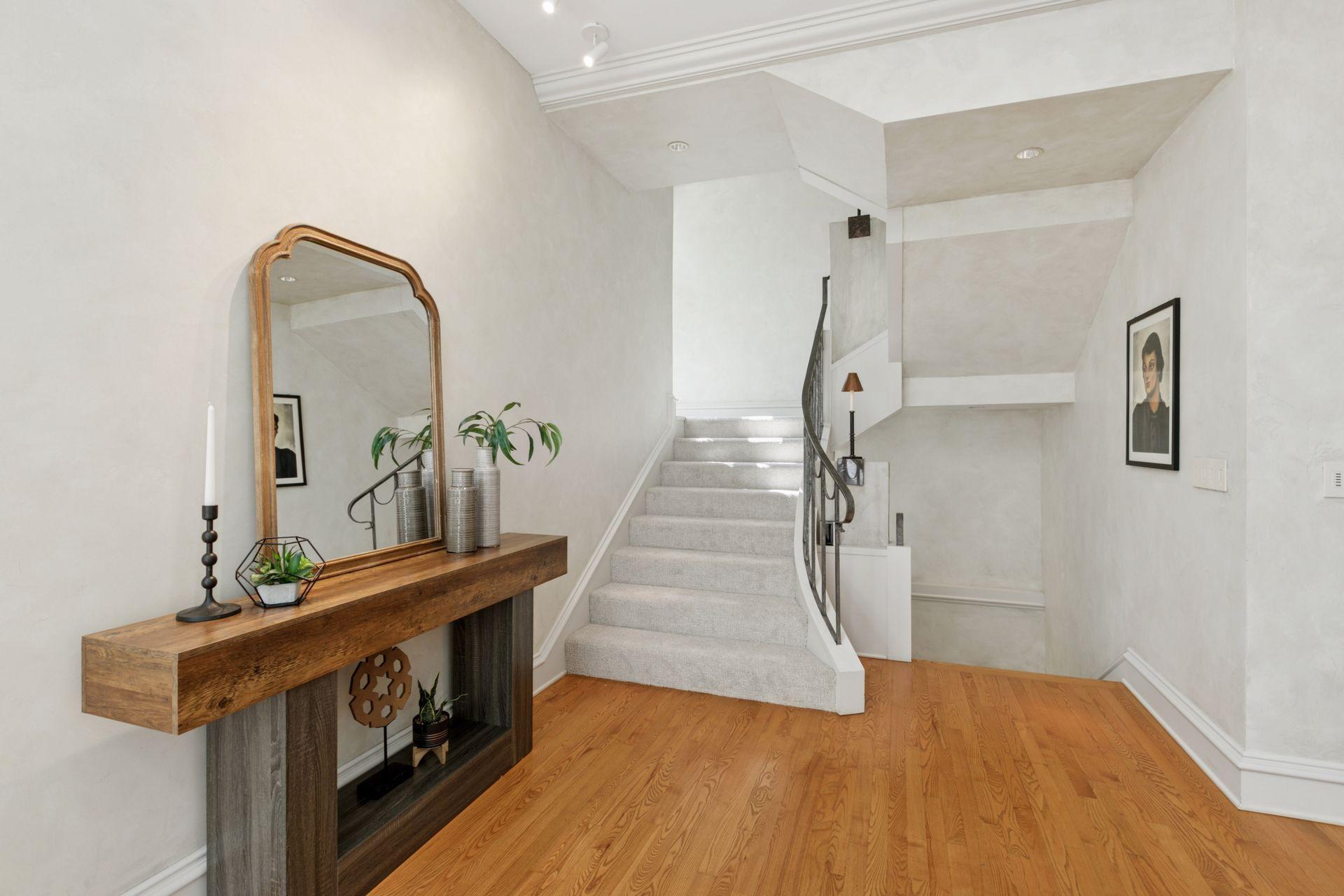 112 Groveland Terrace