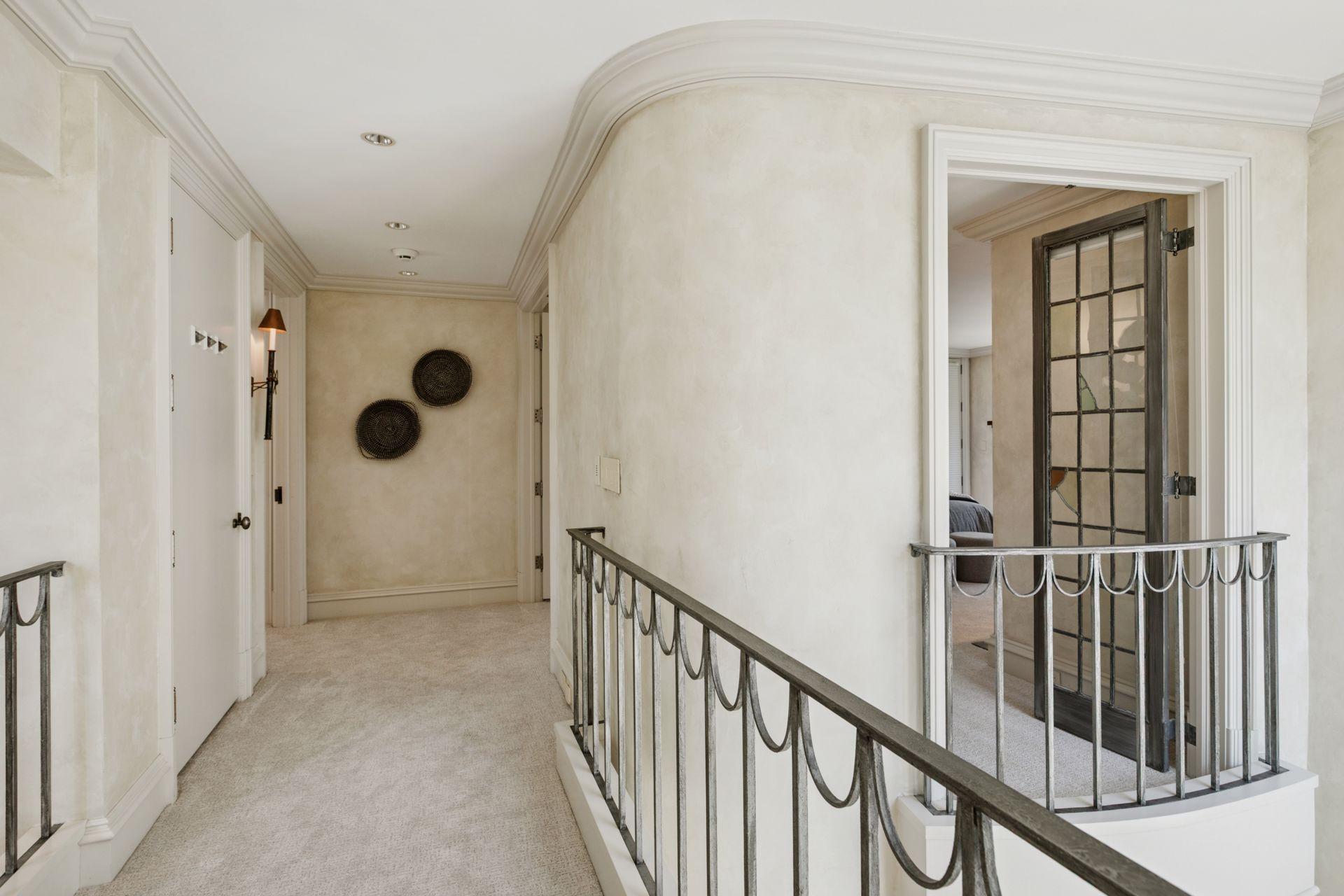 112 Groveland Terrace