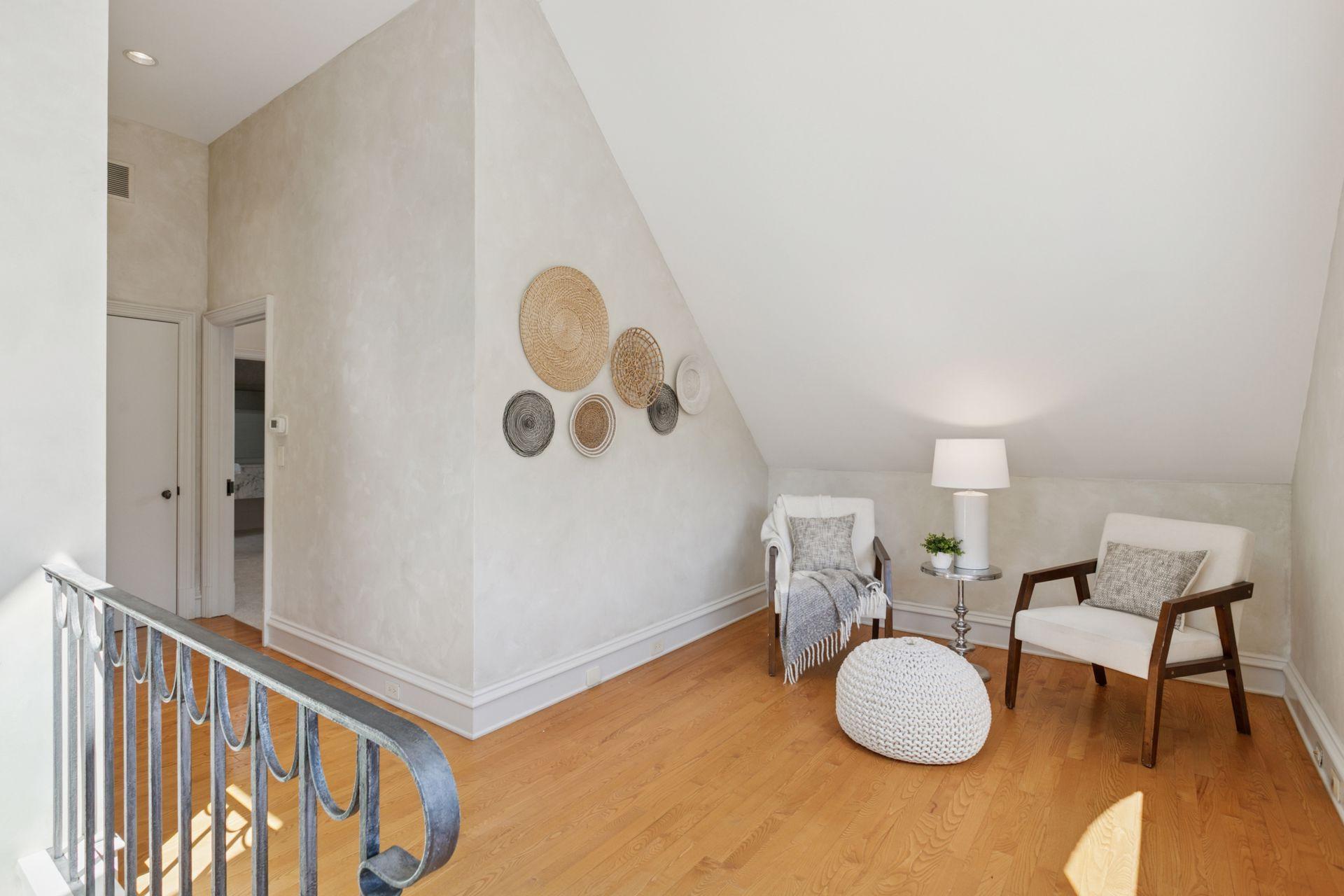 112 Groveland Terrace