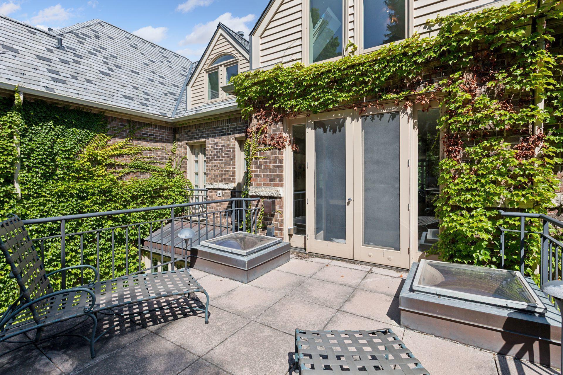 112 Groveland Terrace