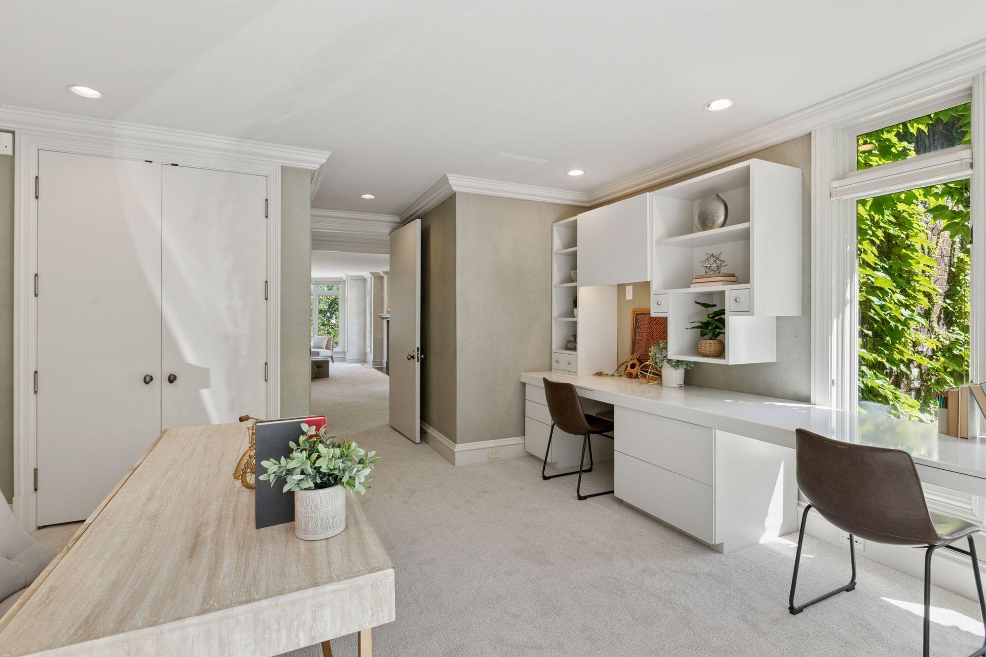 112 Groveland Terrace