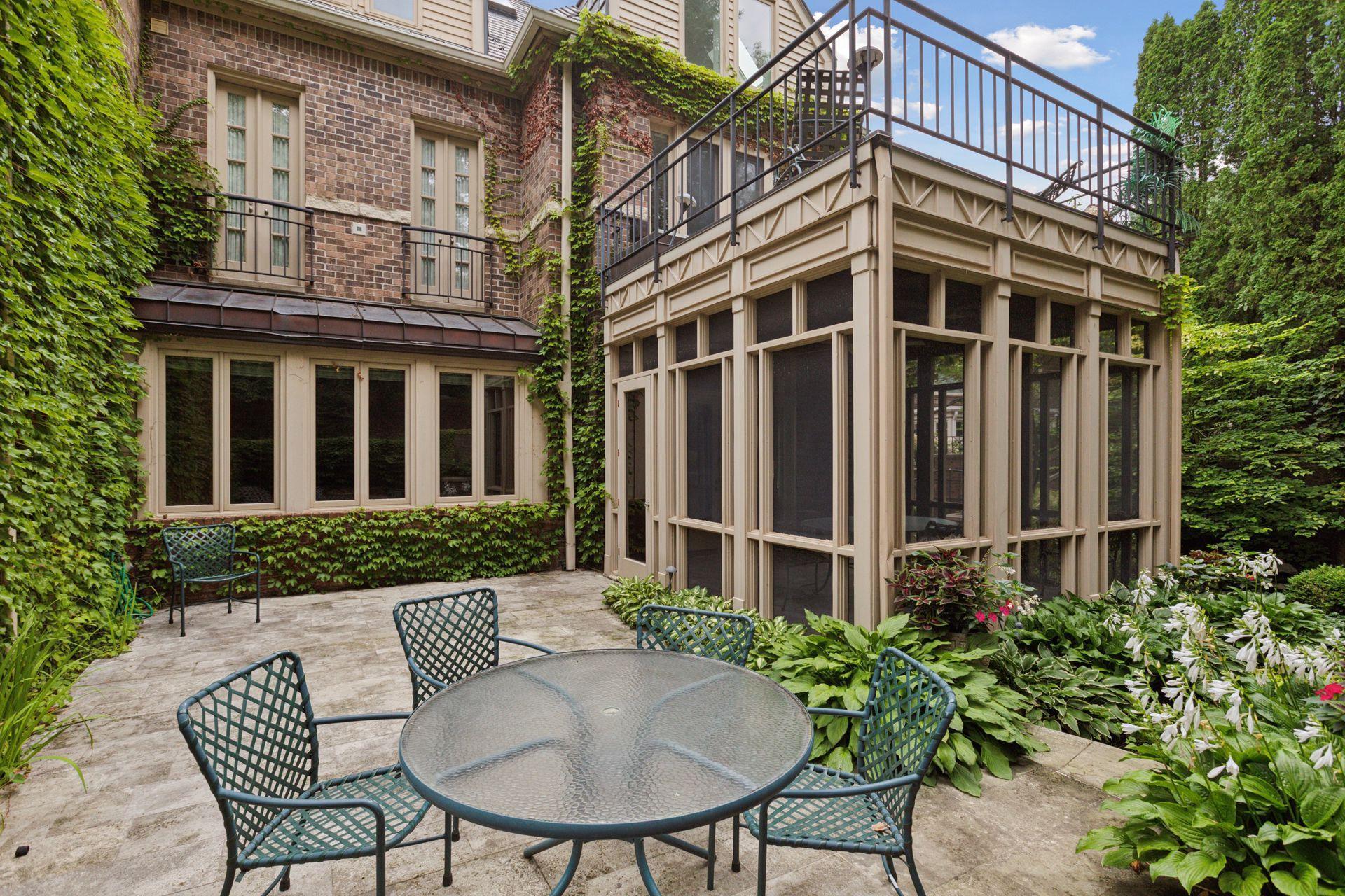 112 Groveland Terrace
