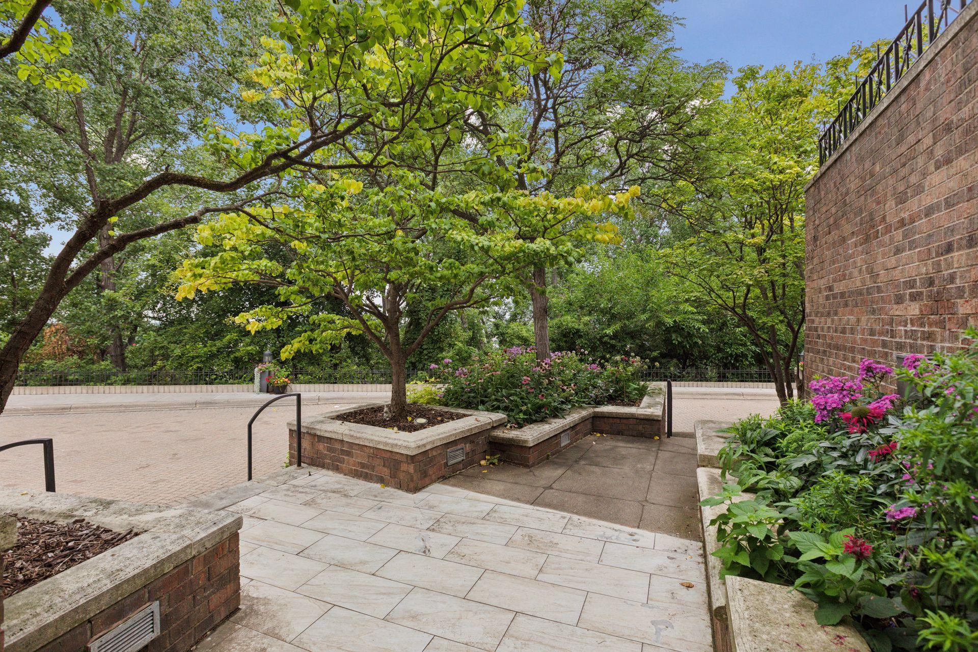 112 Groveland Terrace