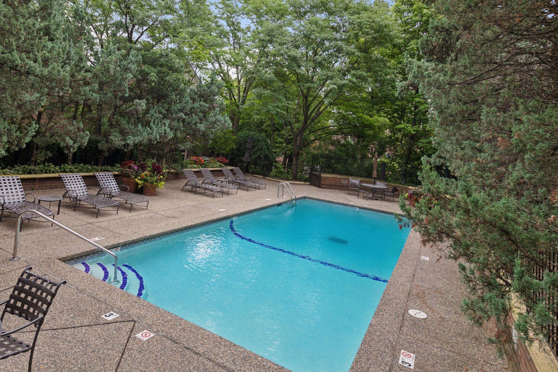 112 Groveland Terrace