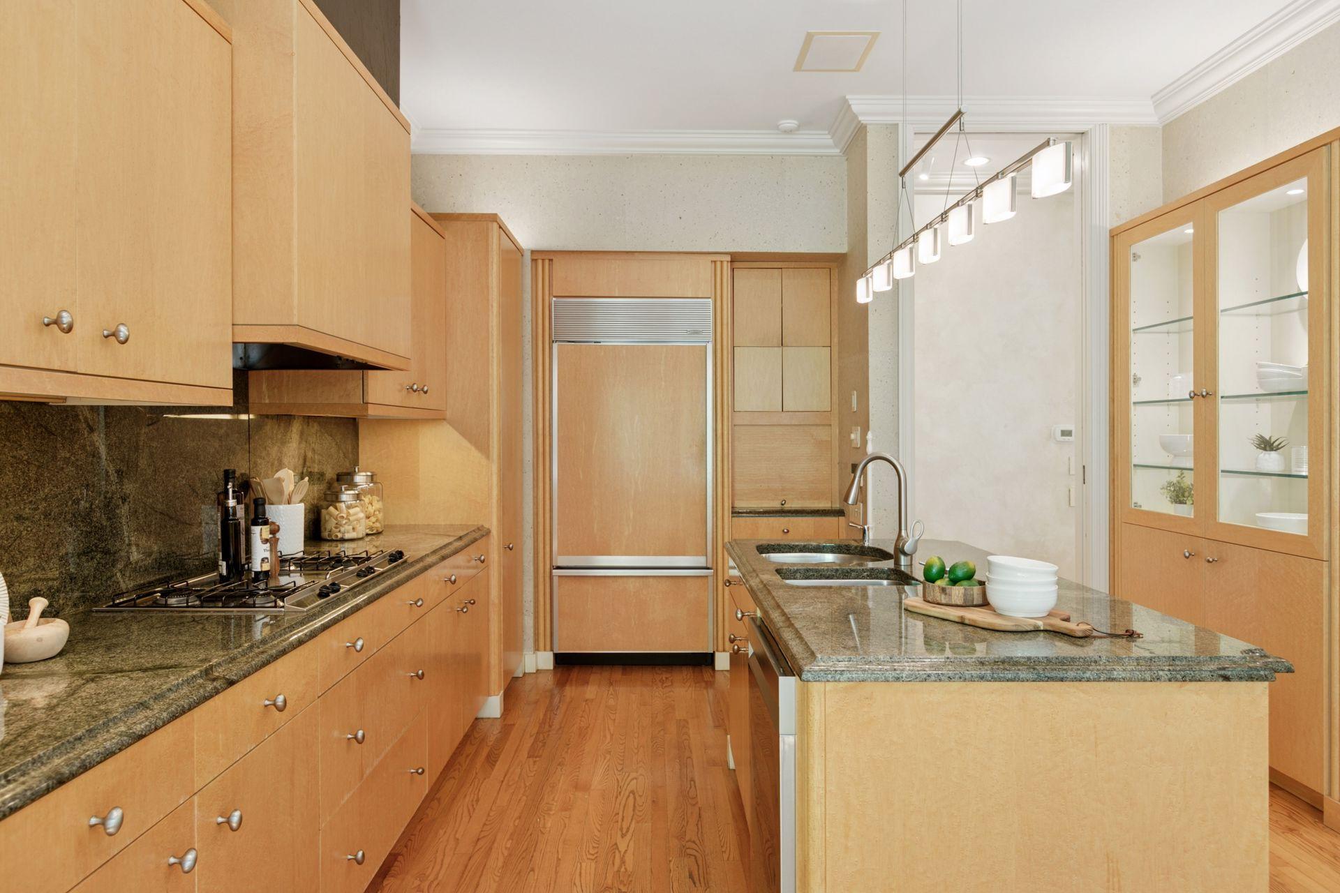 112 Groveland Terrace