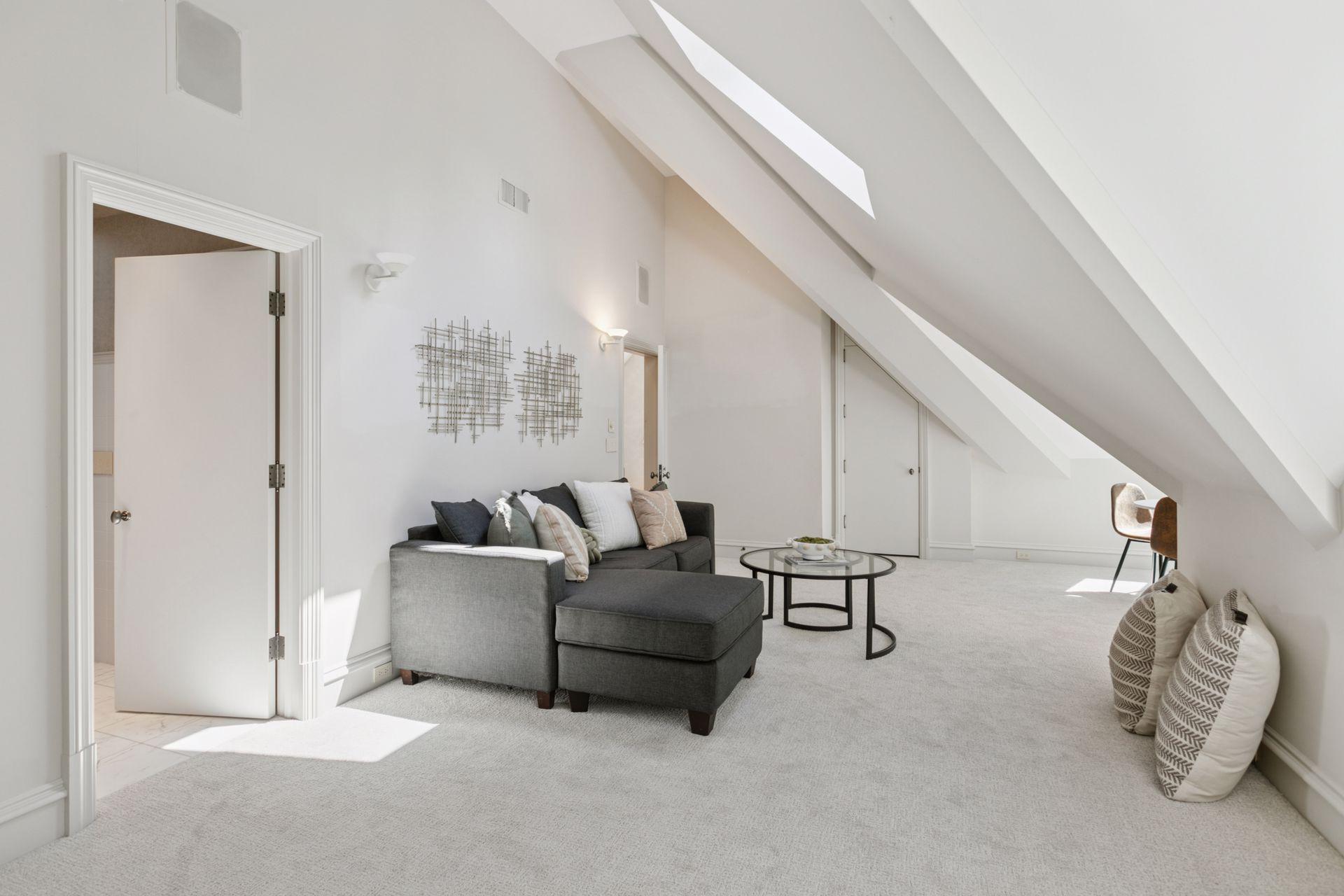 112 Groveland Terrace