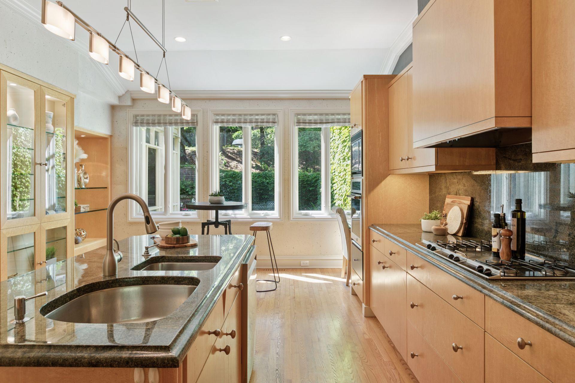 112 Groveland Terrace