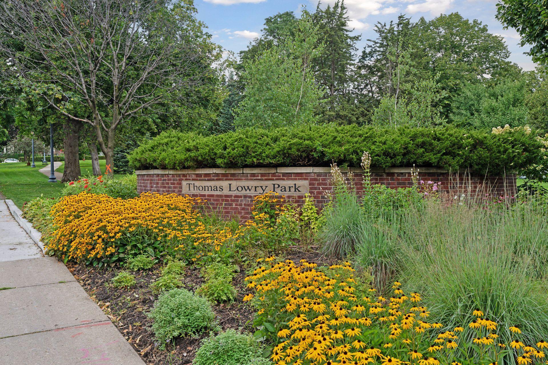 112 Groveland Terrace