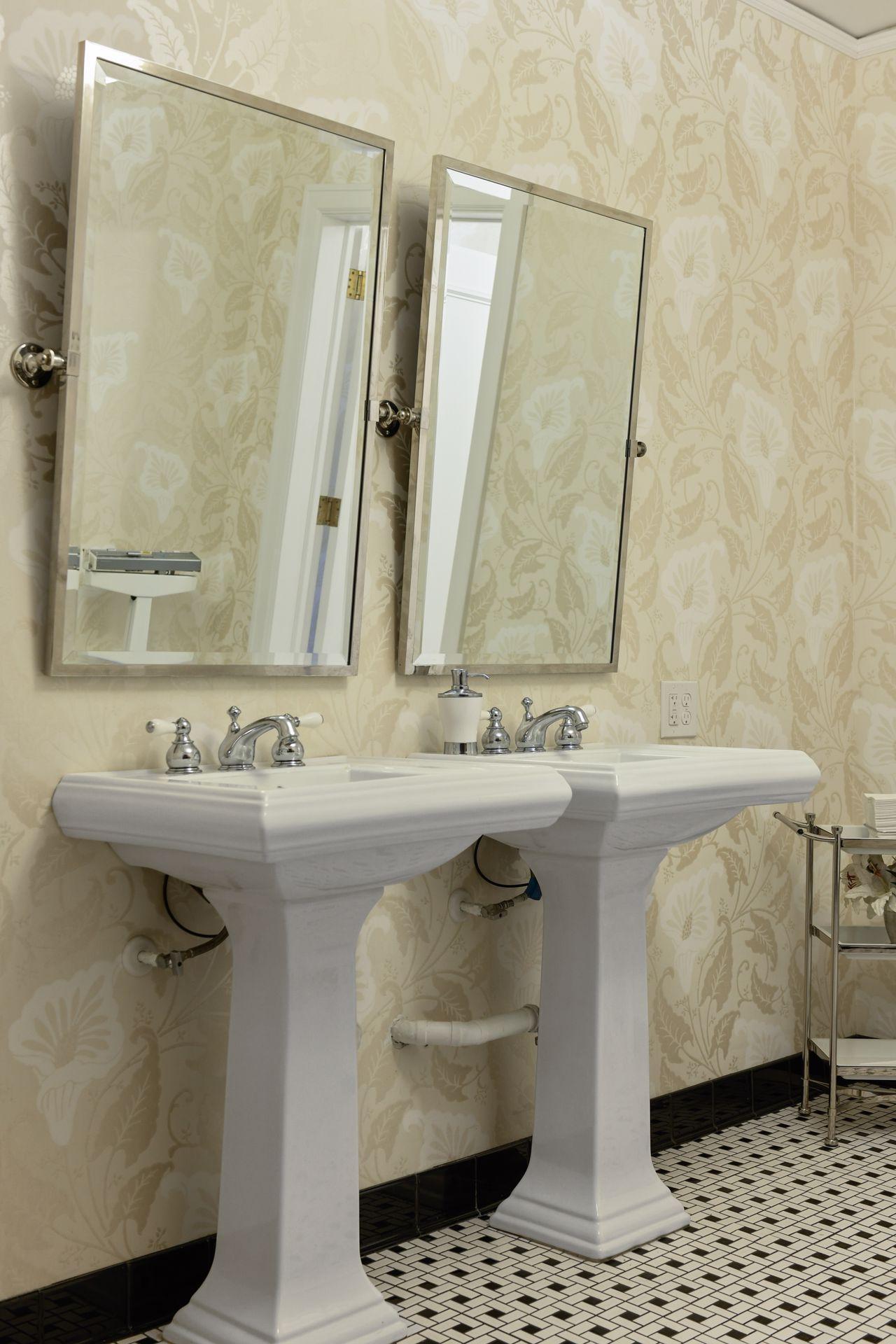 2615 Park Avenue Unit: 214