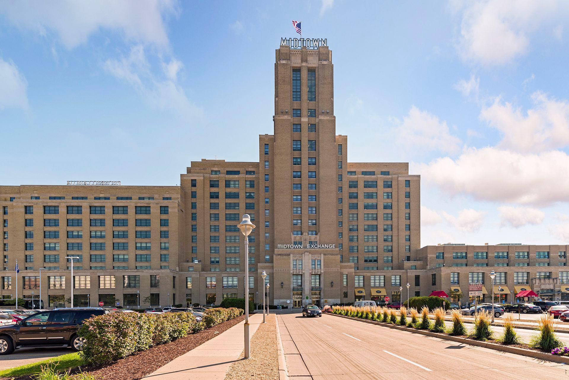 2615 Park Avenue Unit: 214