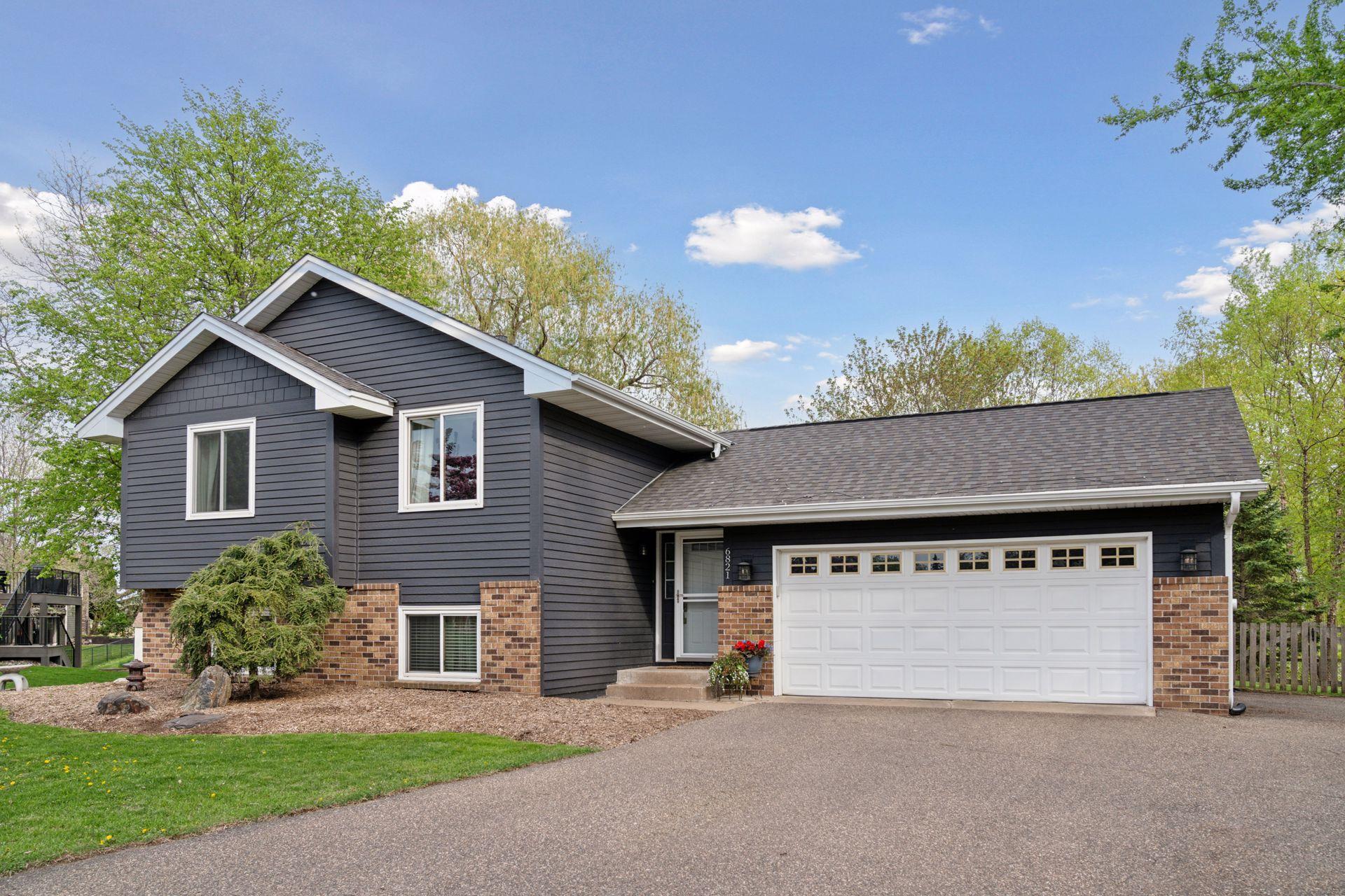 6821 Black Duck Circle