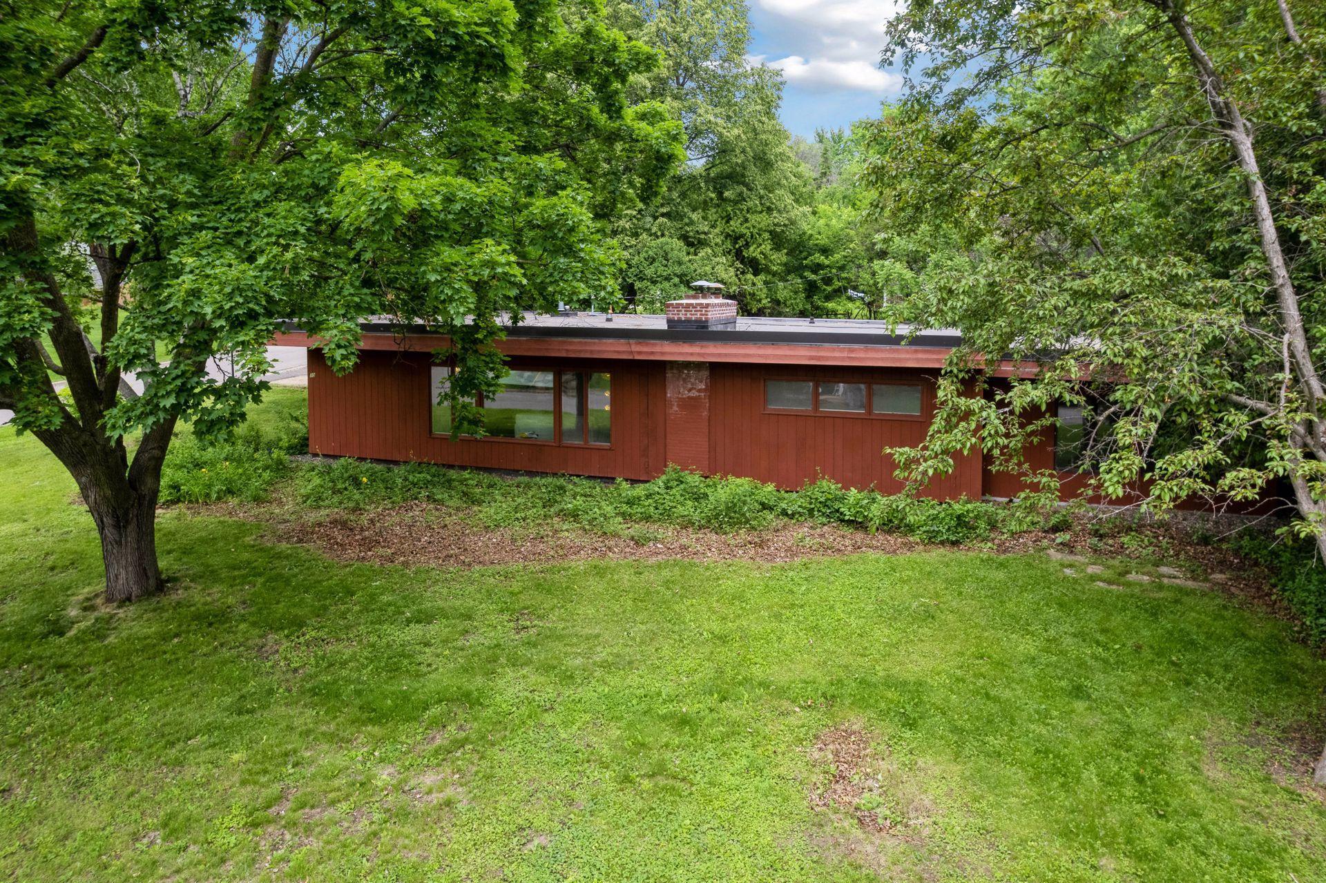 10324 Lakeview Drive W