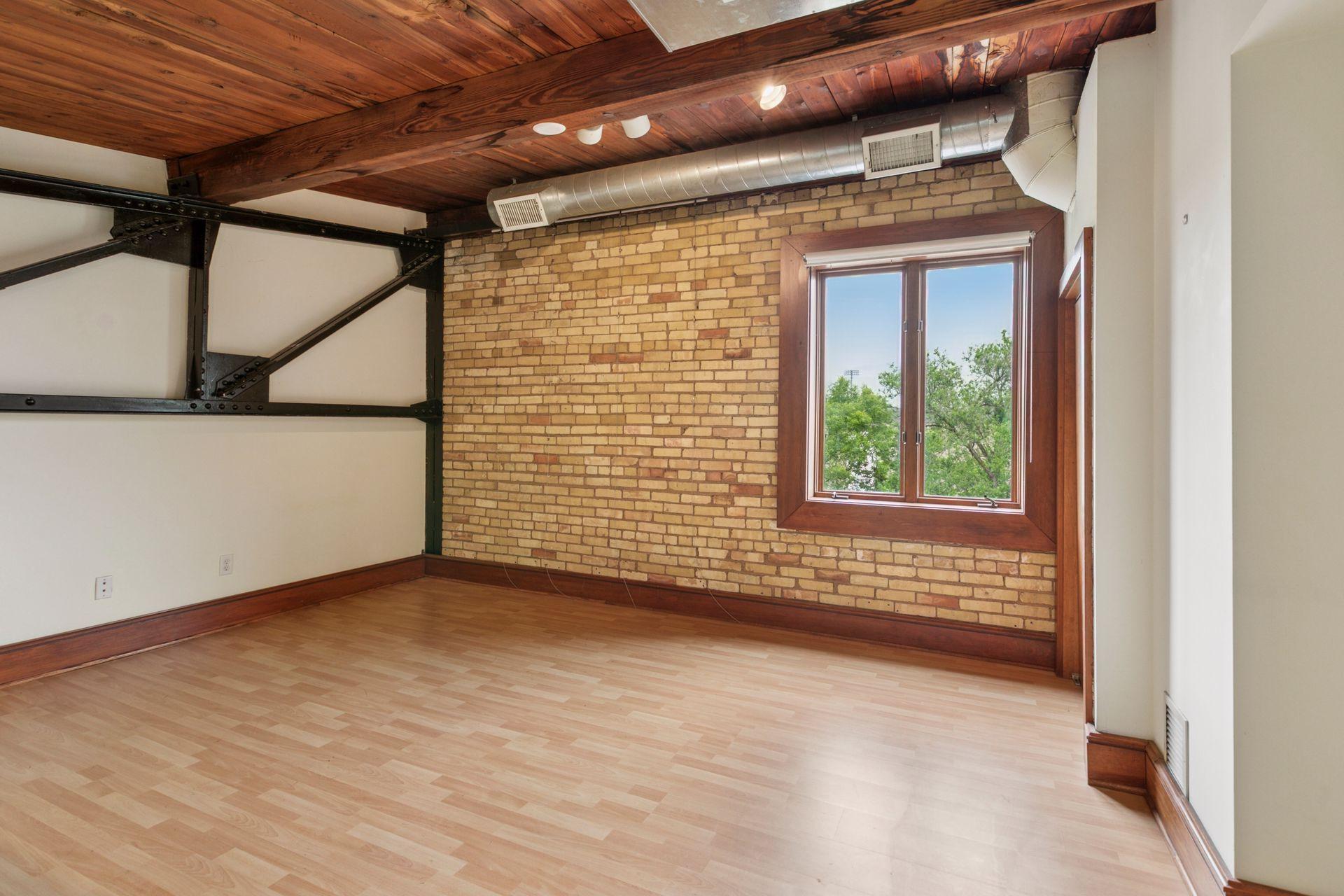 357 Kellogg Boulevard E Unit: 8