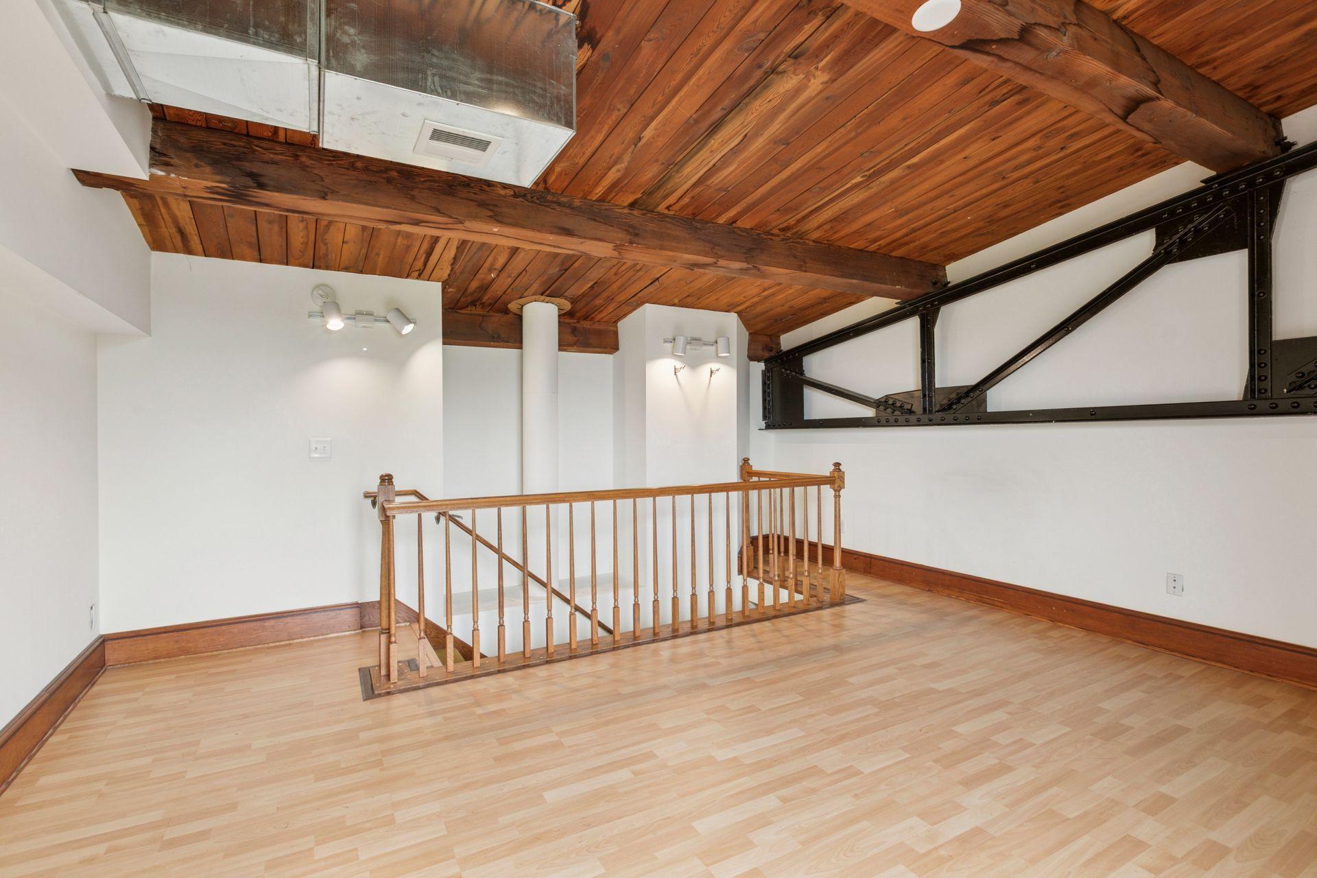 357 Kellogg Boulevard E Unit: 8