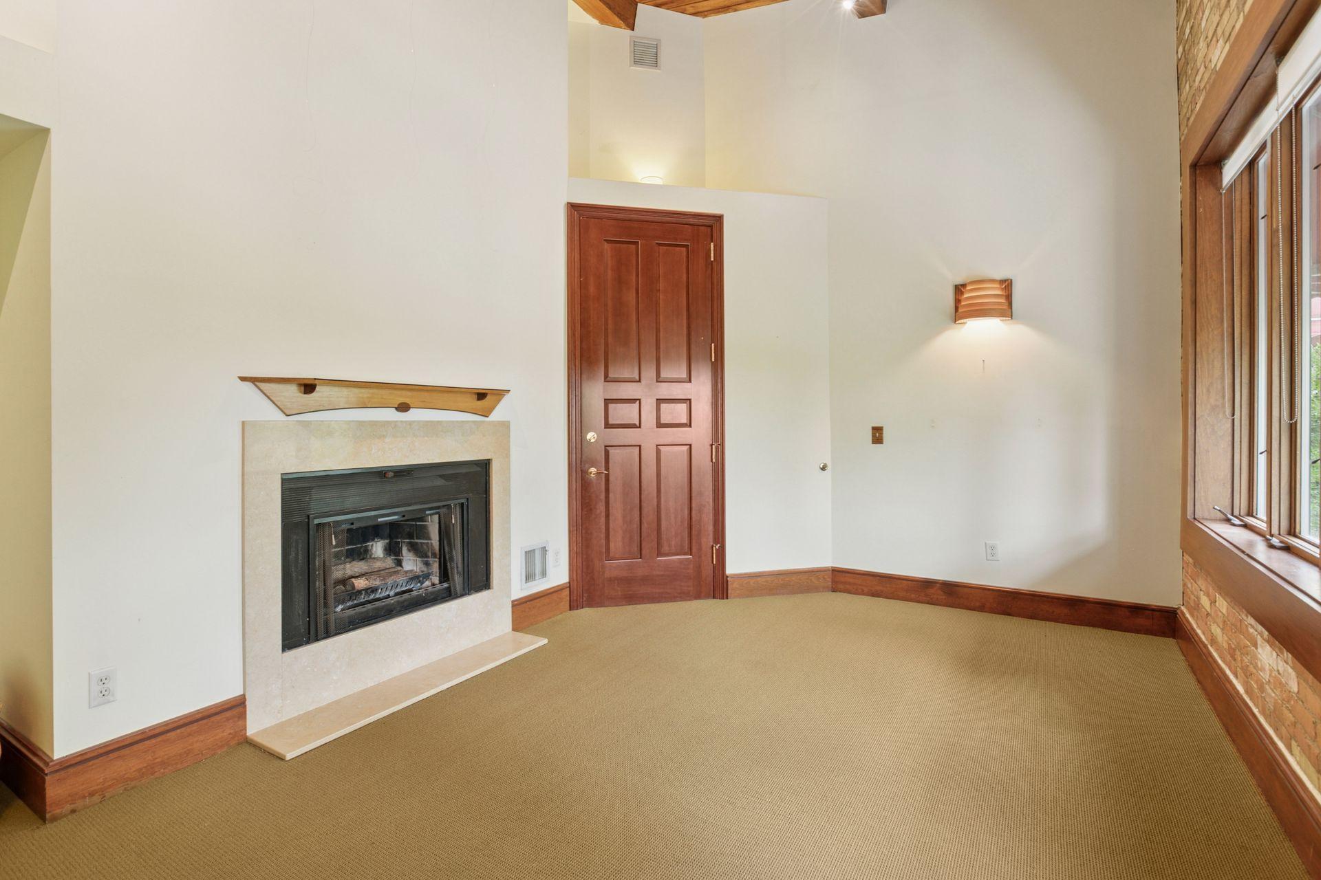 357 Kellogg Boulevard E Unit: 8