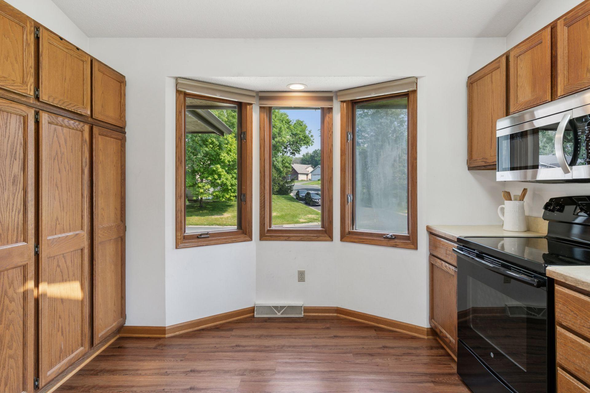 4765 W 143rd Street