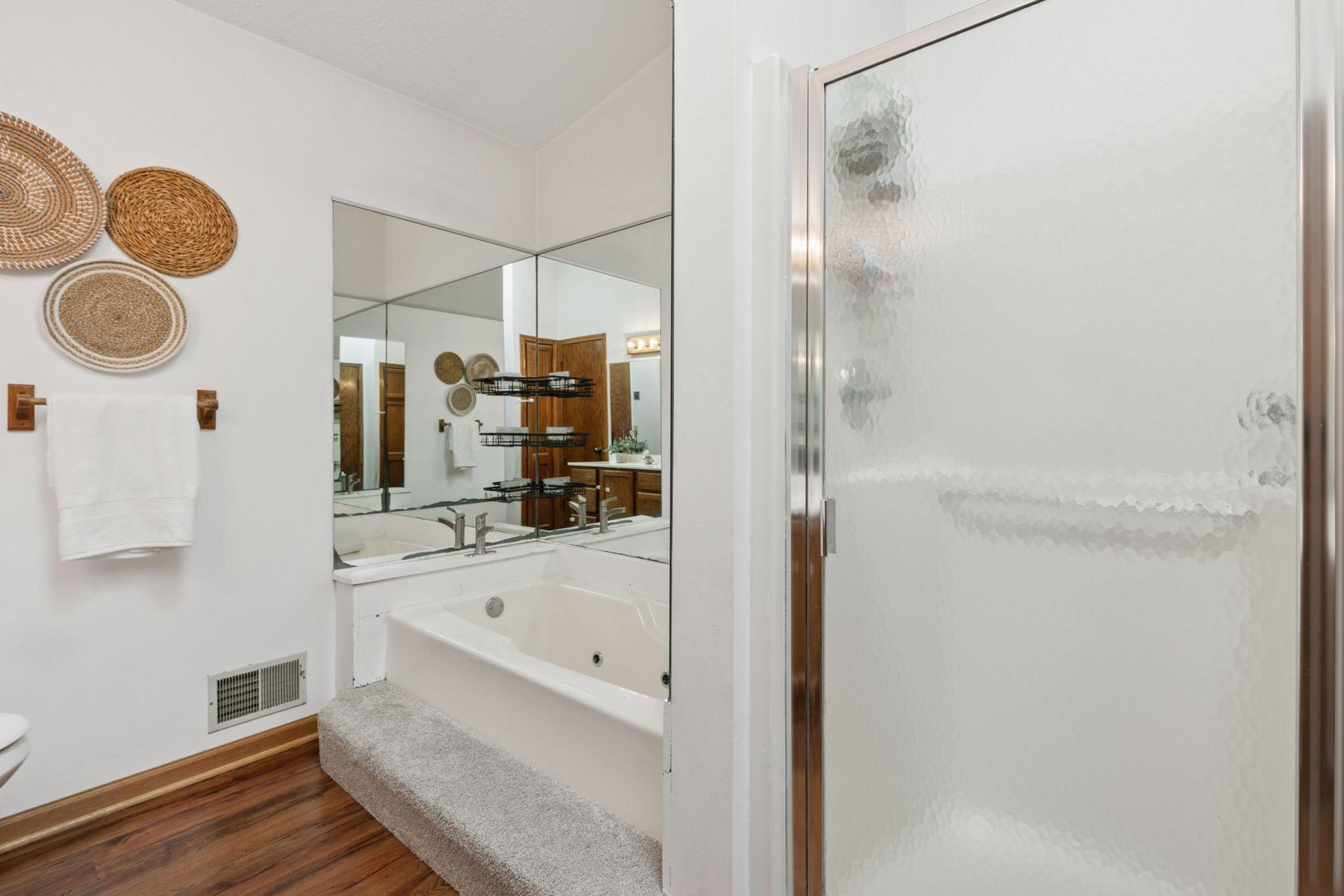 4765 W 143rd Street