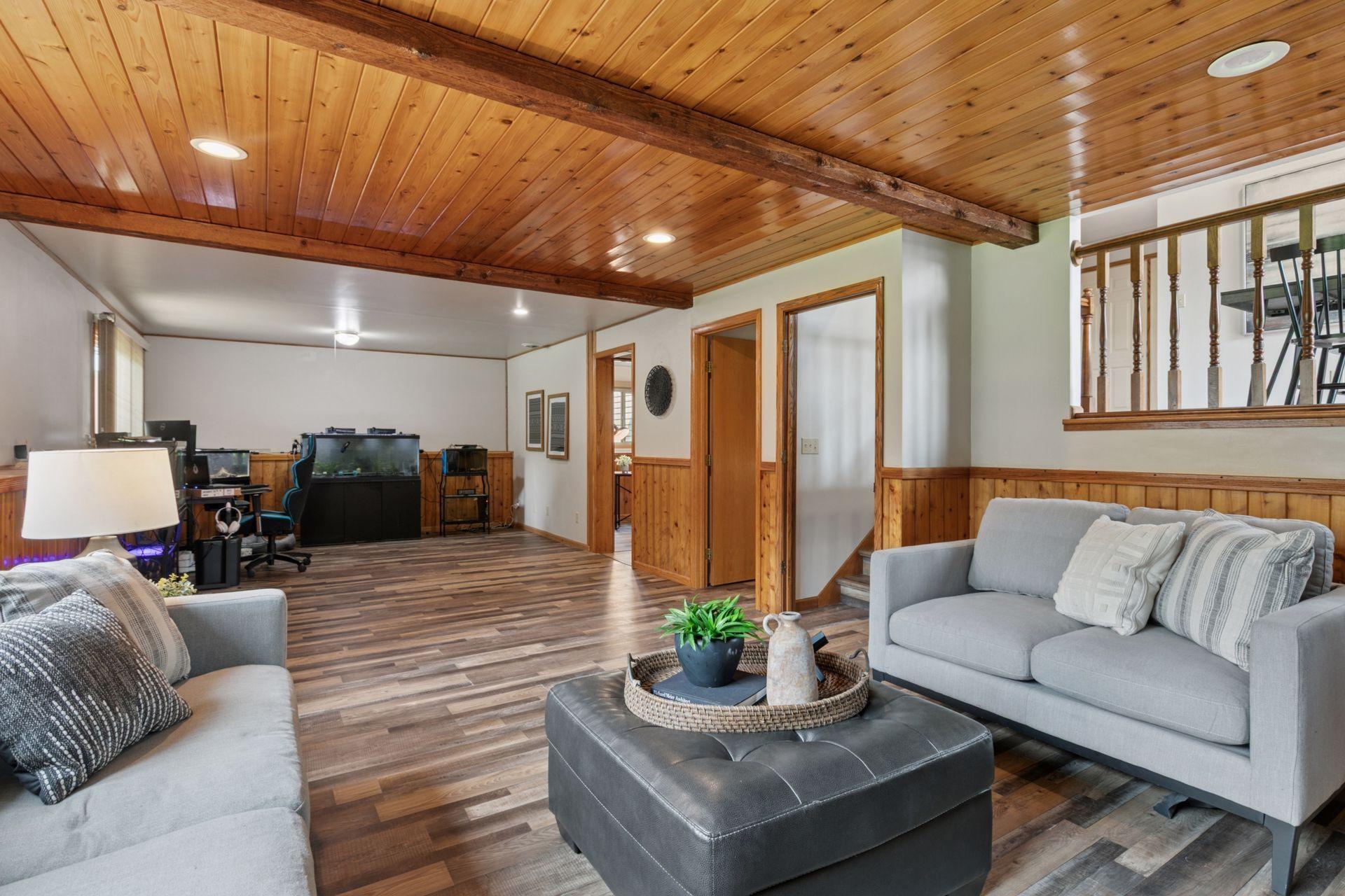 4765 W 143rd Street