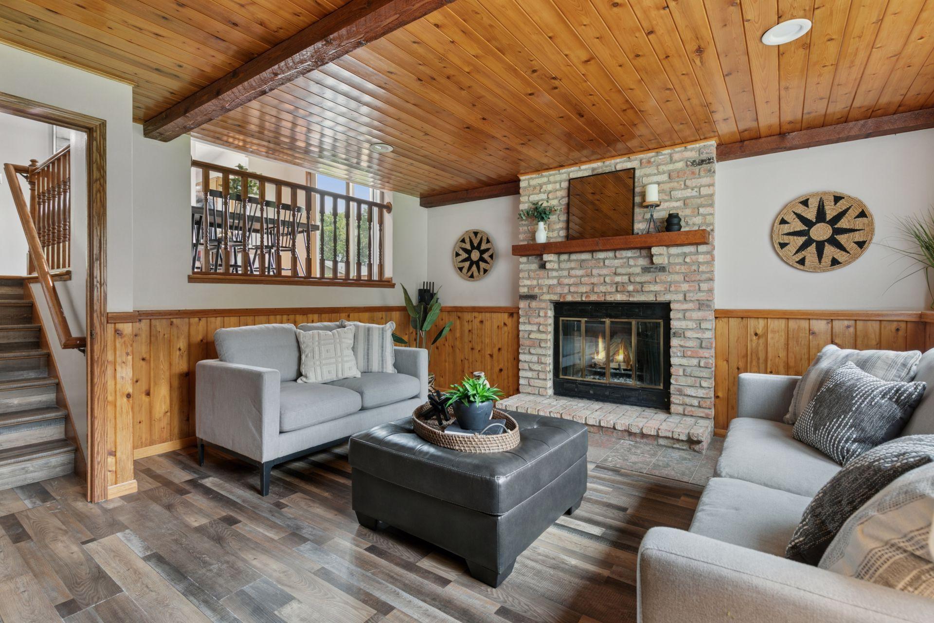 4765 W 143rd Street