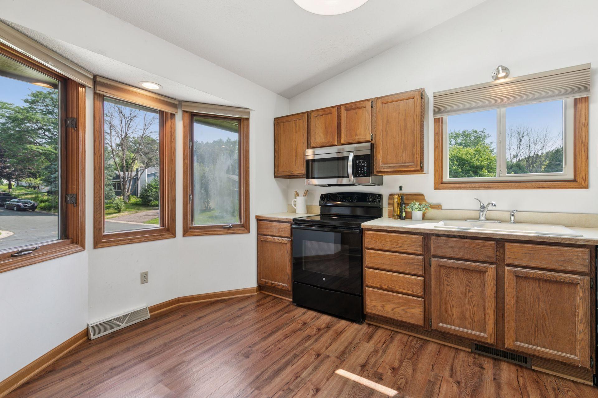 4765 W 143rd Street